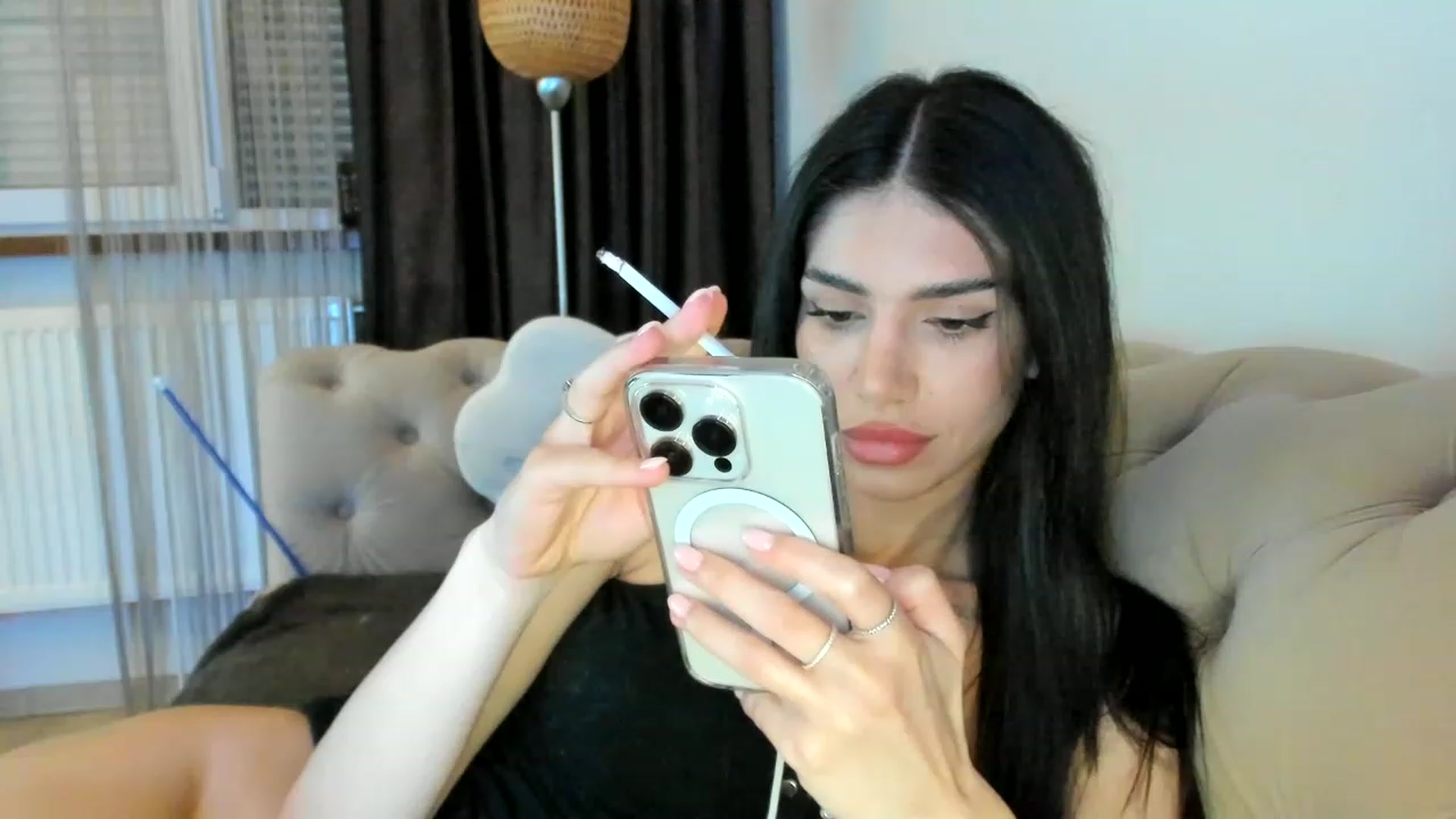Gallery image thumbnail from SashaLopez's myfreecams stream on, 05/04/2023, 21:32 image 12 of 20