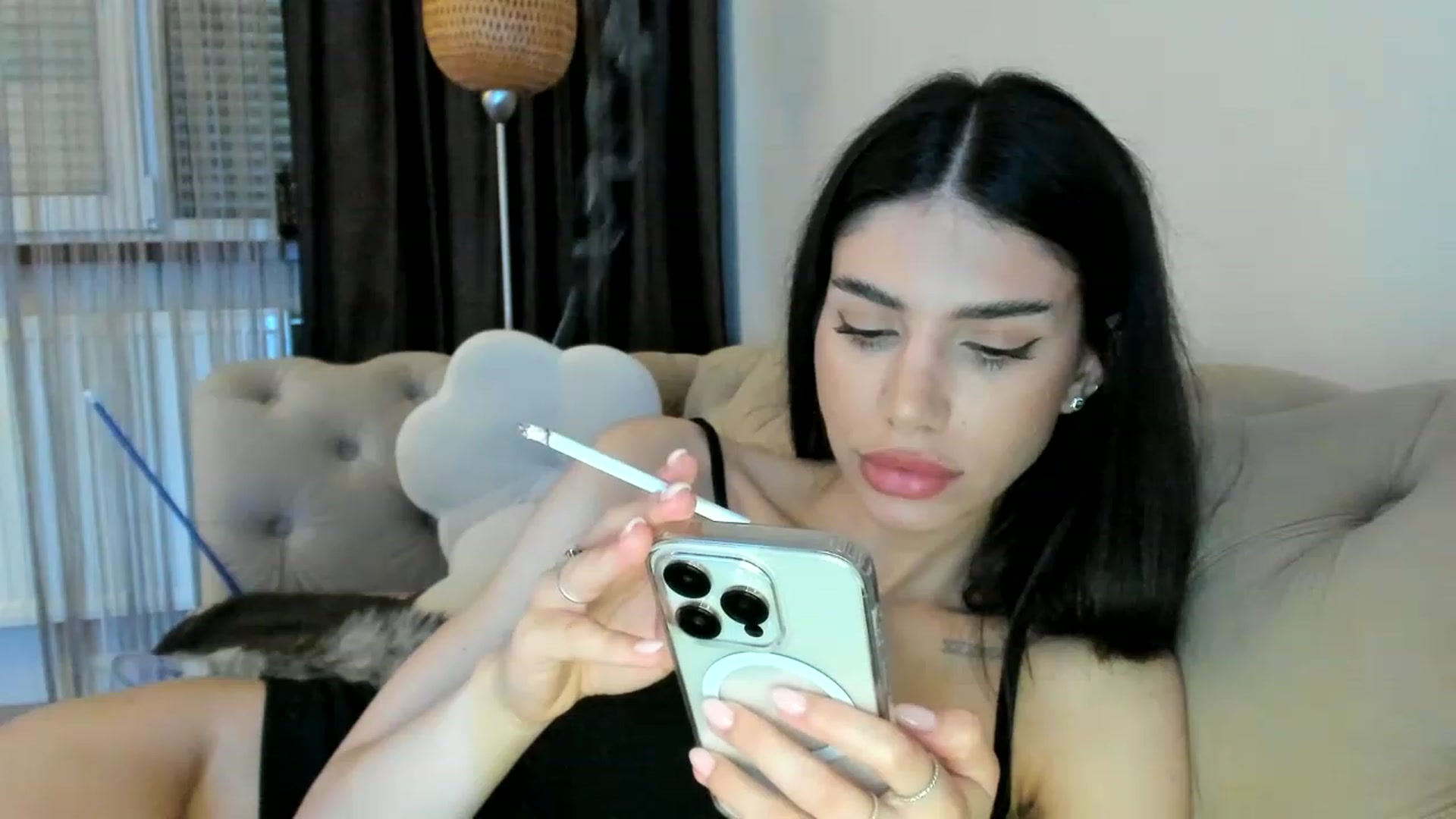 Gallery image thumbnail from SashaLopez's myfreecams stream on, 05/04/2023, 21:32 image 20 of 20