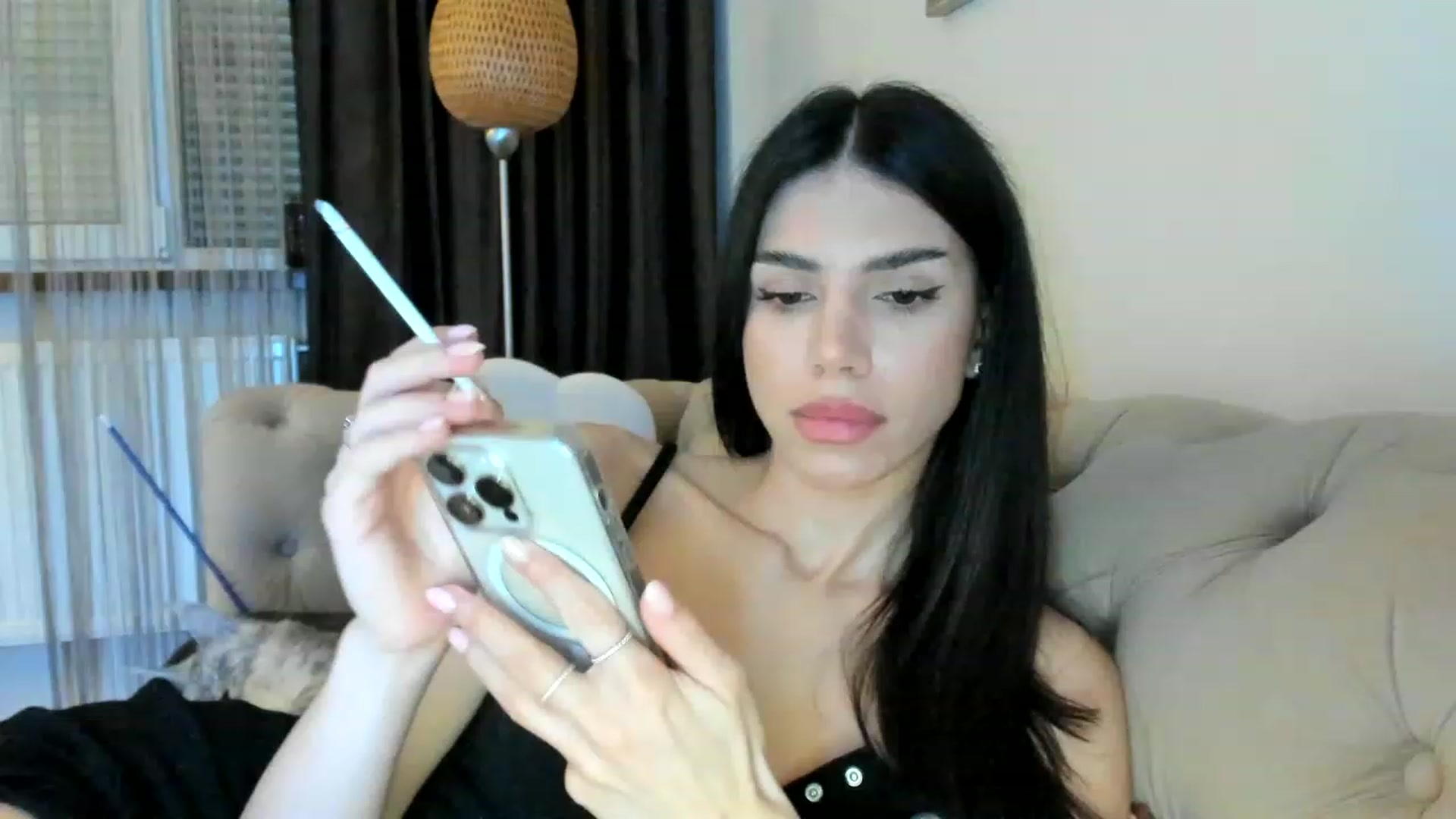 Gallery image thumbnail from SashaLopez's myfreecams stream on, 05/04/2023, 22:09 image 9 of 20