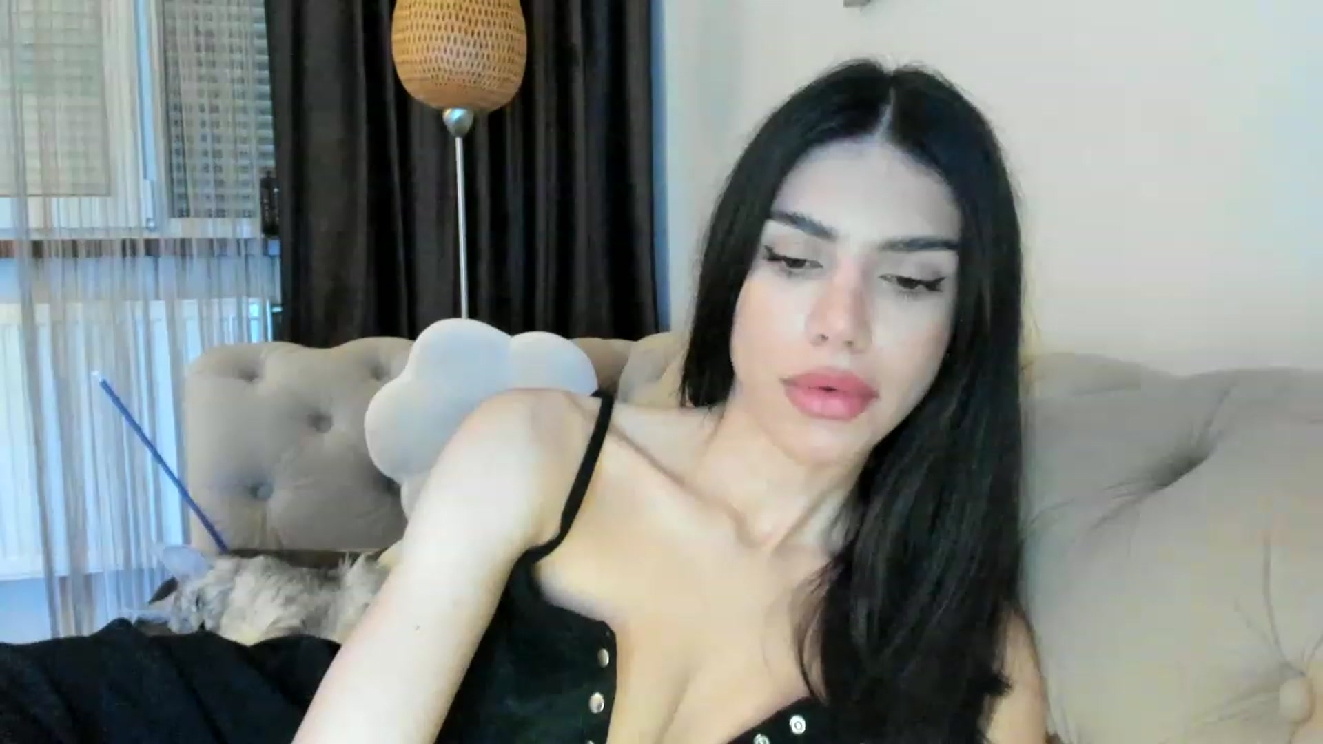 Gallery image thumbnail from SashaLopez's myfreecams stream on, 05/04/2023, 22:09 image 12 of 20