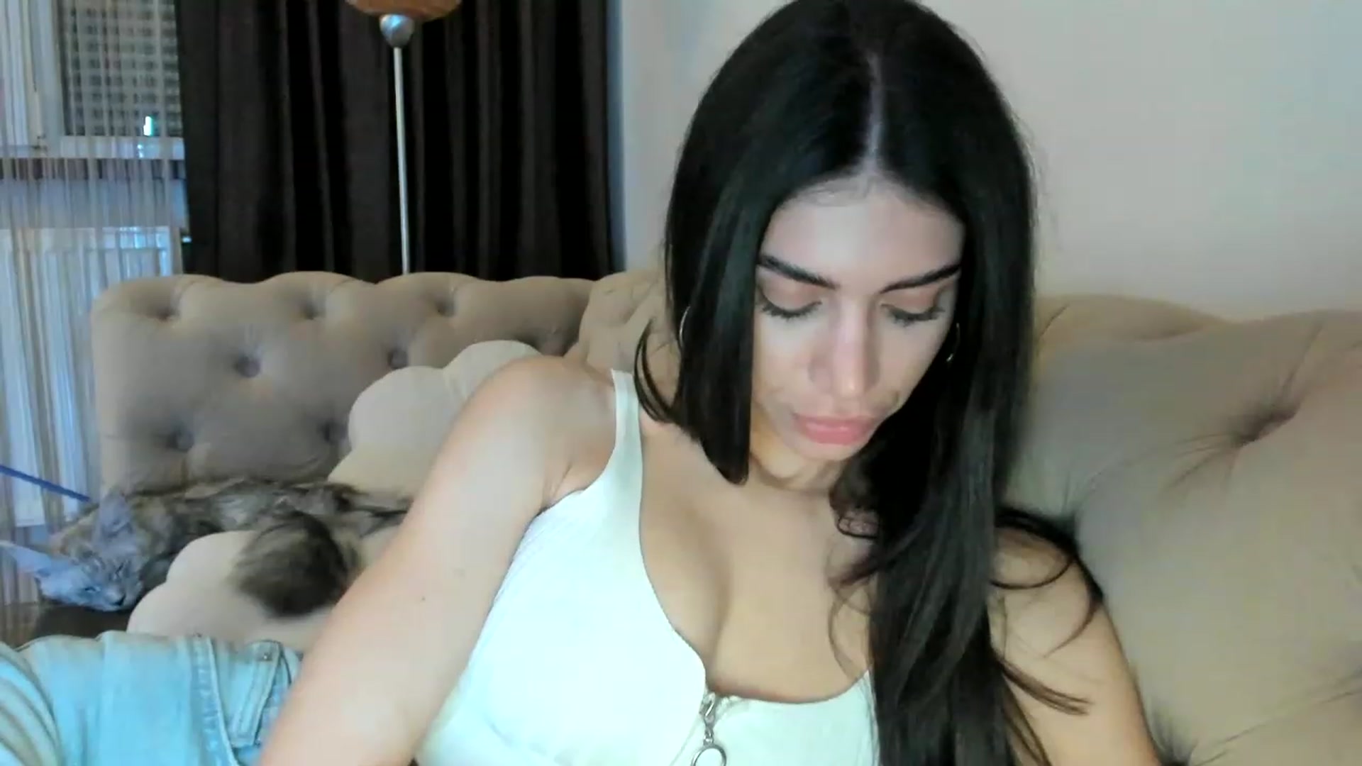 Gallery image thumbnail from SashaLopez's myfreecams stream on, 05/05/2023, 22:53 image 15 of 20