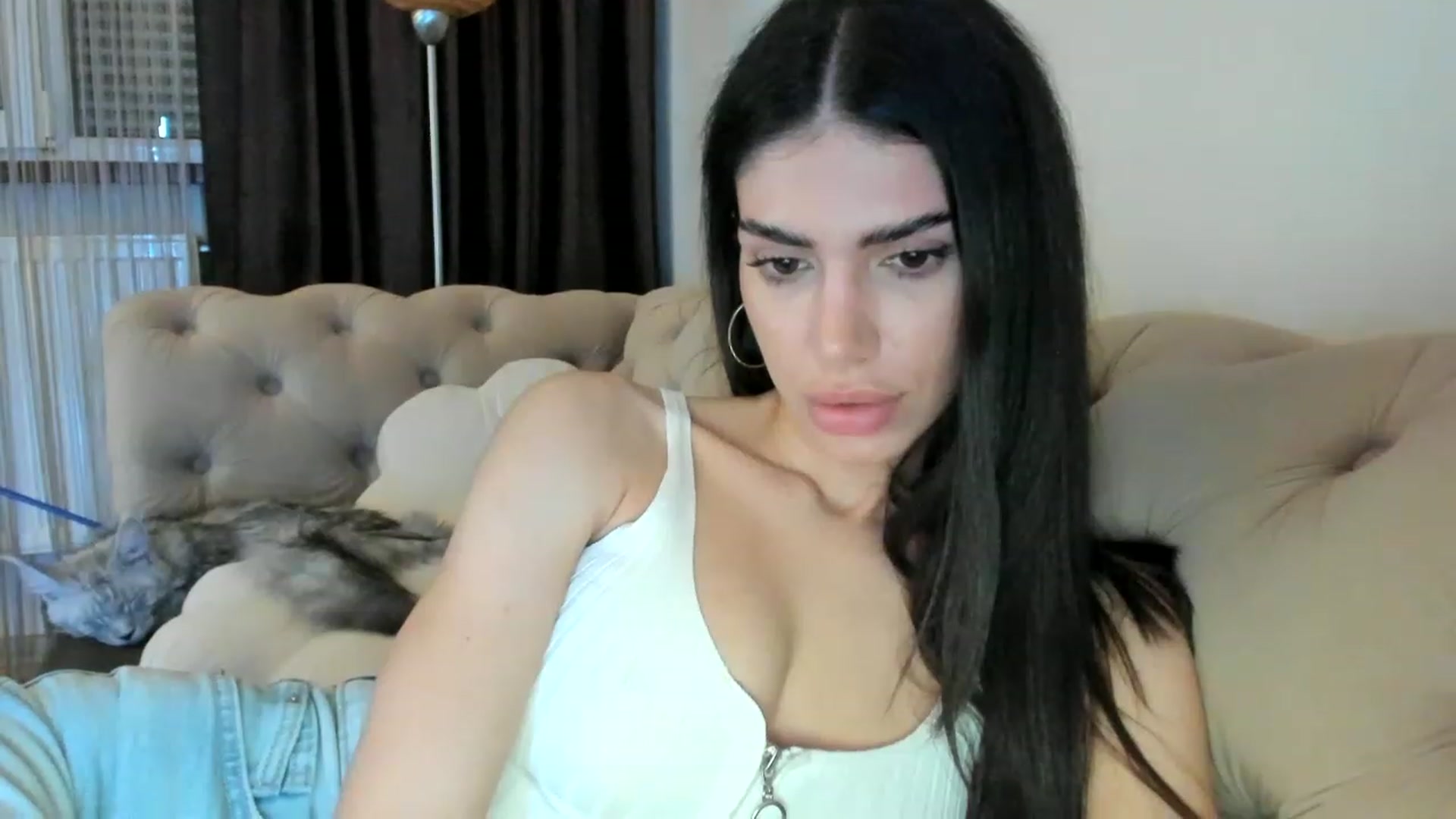 Gallery image thumbnail from SashaLopez's myfreecams stream on, 05/05/2023, 22:53 image 14 of 20