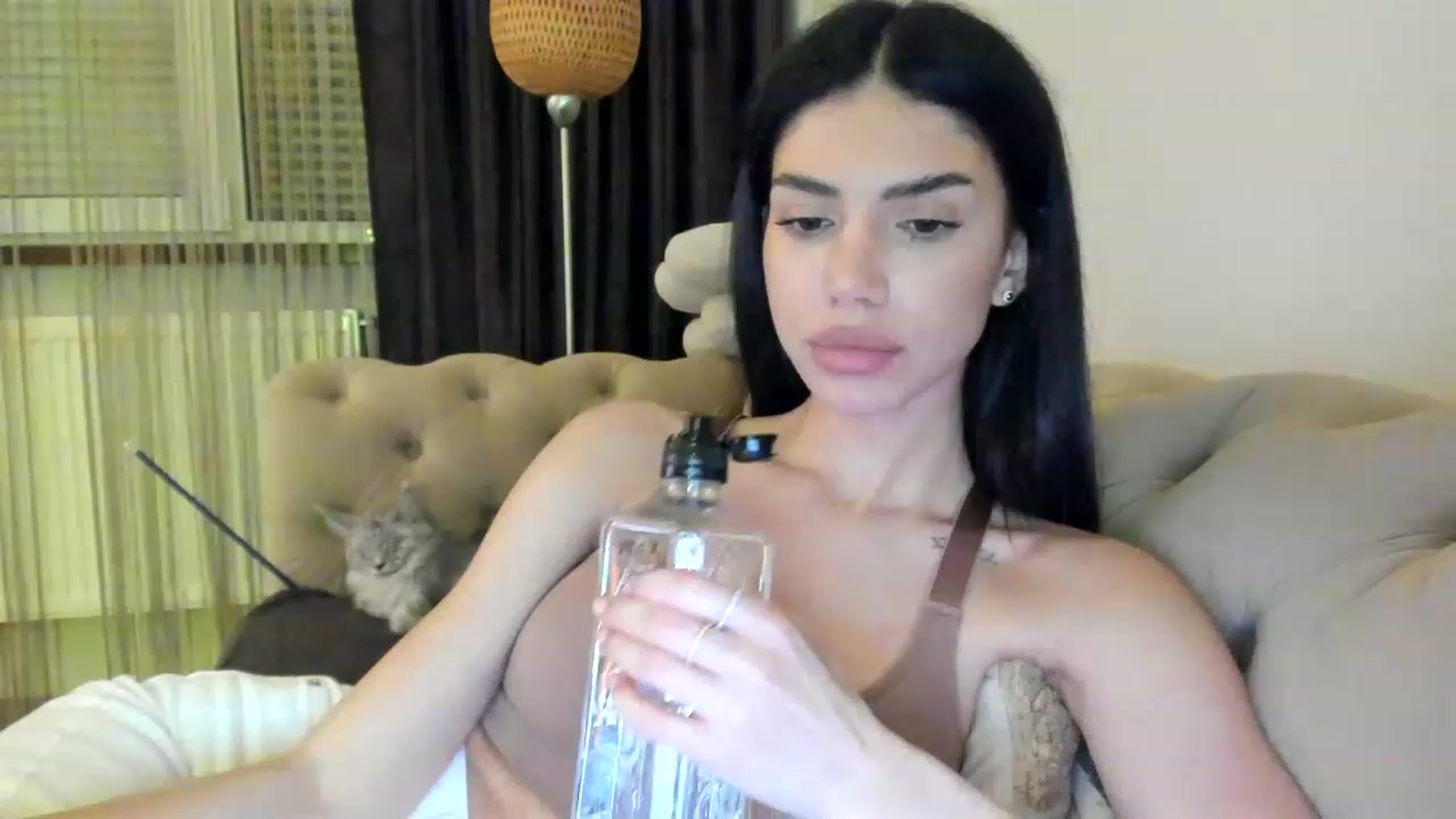 Gallery image thumbnail from SashaLopez's myfreecams stream on, 05/09/2023, 20:33 image 1 of 20