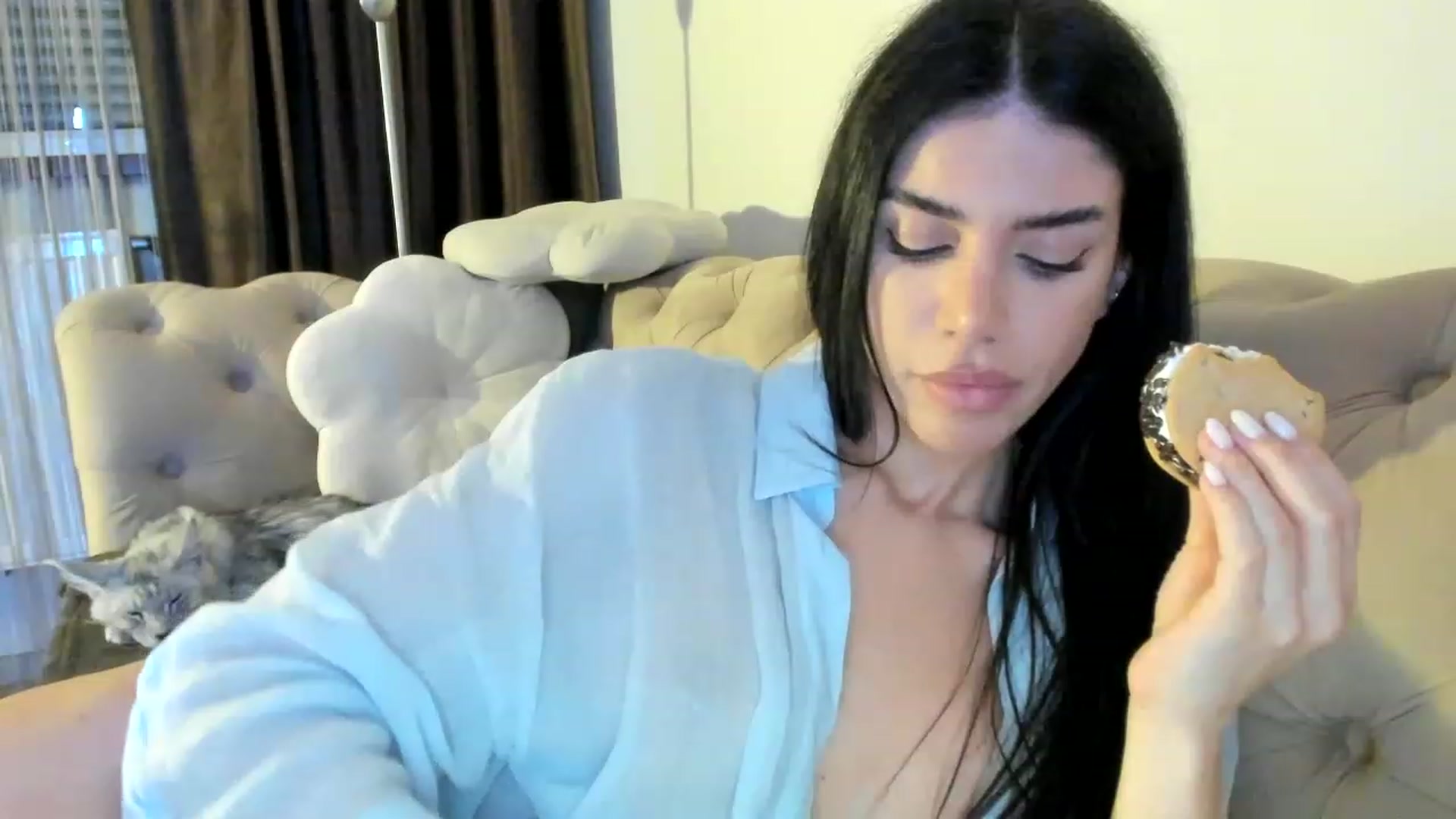 Gallery image thumbnail from SashaLopez's myfreecams stream on, 05/21/2023, 22:10 image 15 of 20