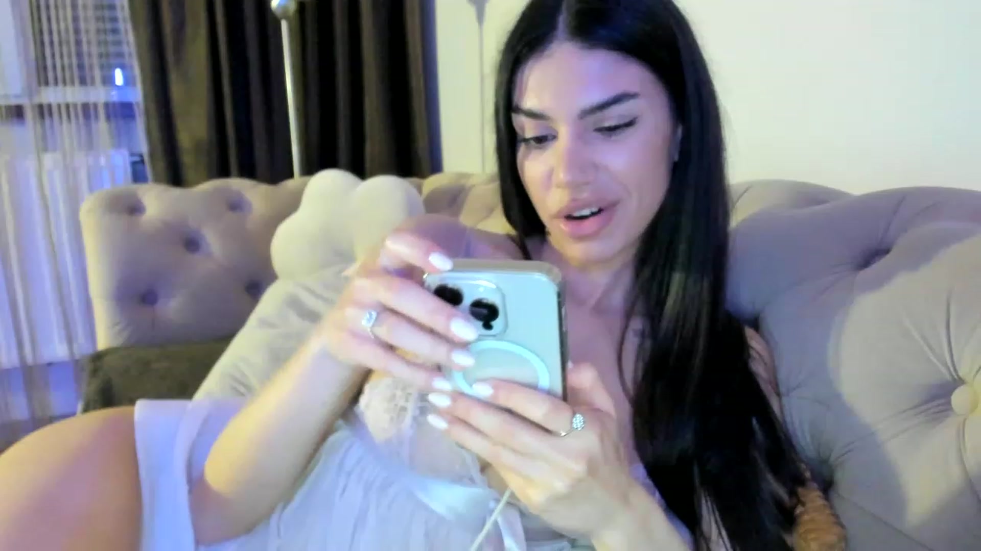 Gallery image thumbnail from SashaLopez's myfreecams stream on, 05/22/2023, 20:46 image 4 of 20