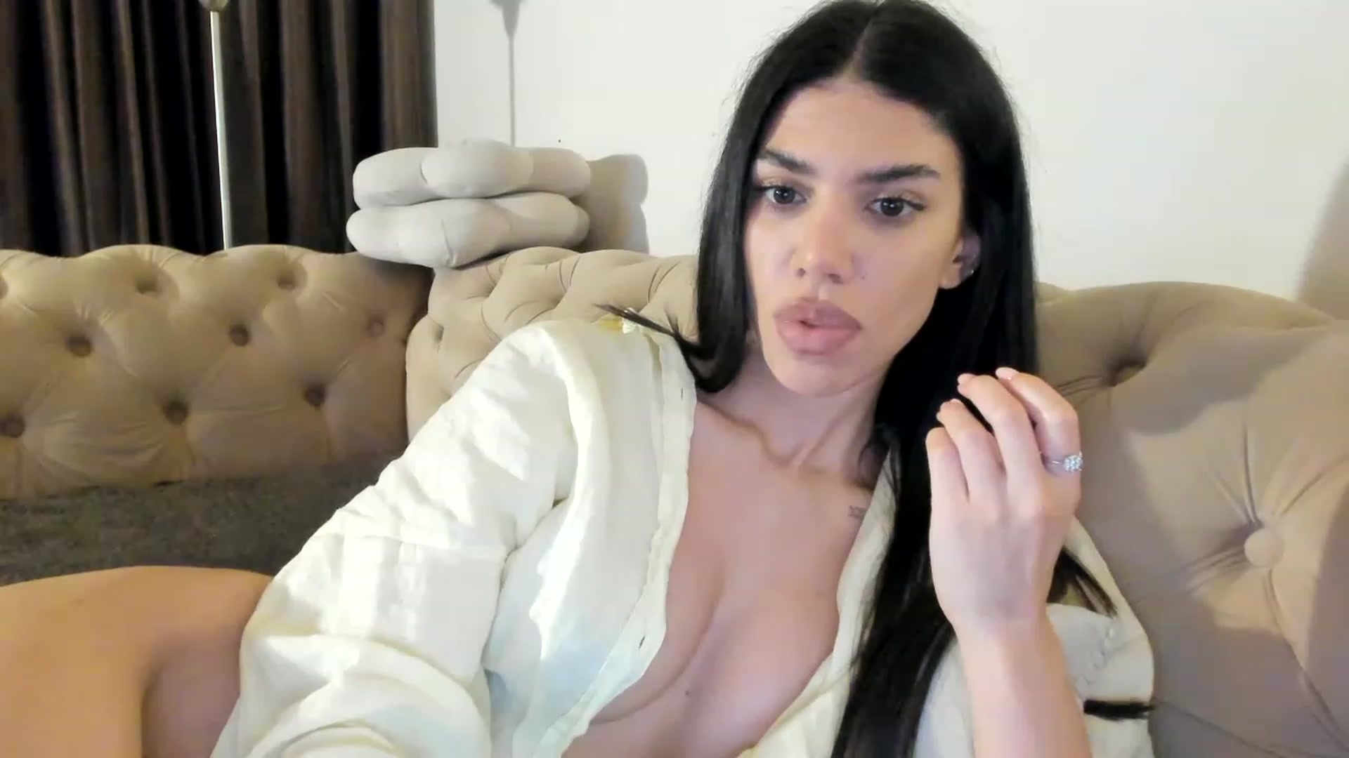 Gallery image thumbnail from SashaLopez's myfreecams stream on, 06/01/2023, 21:03 image 3 of 20