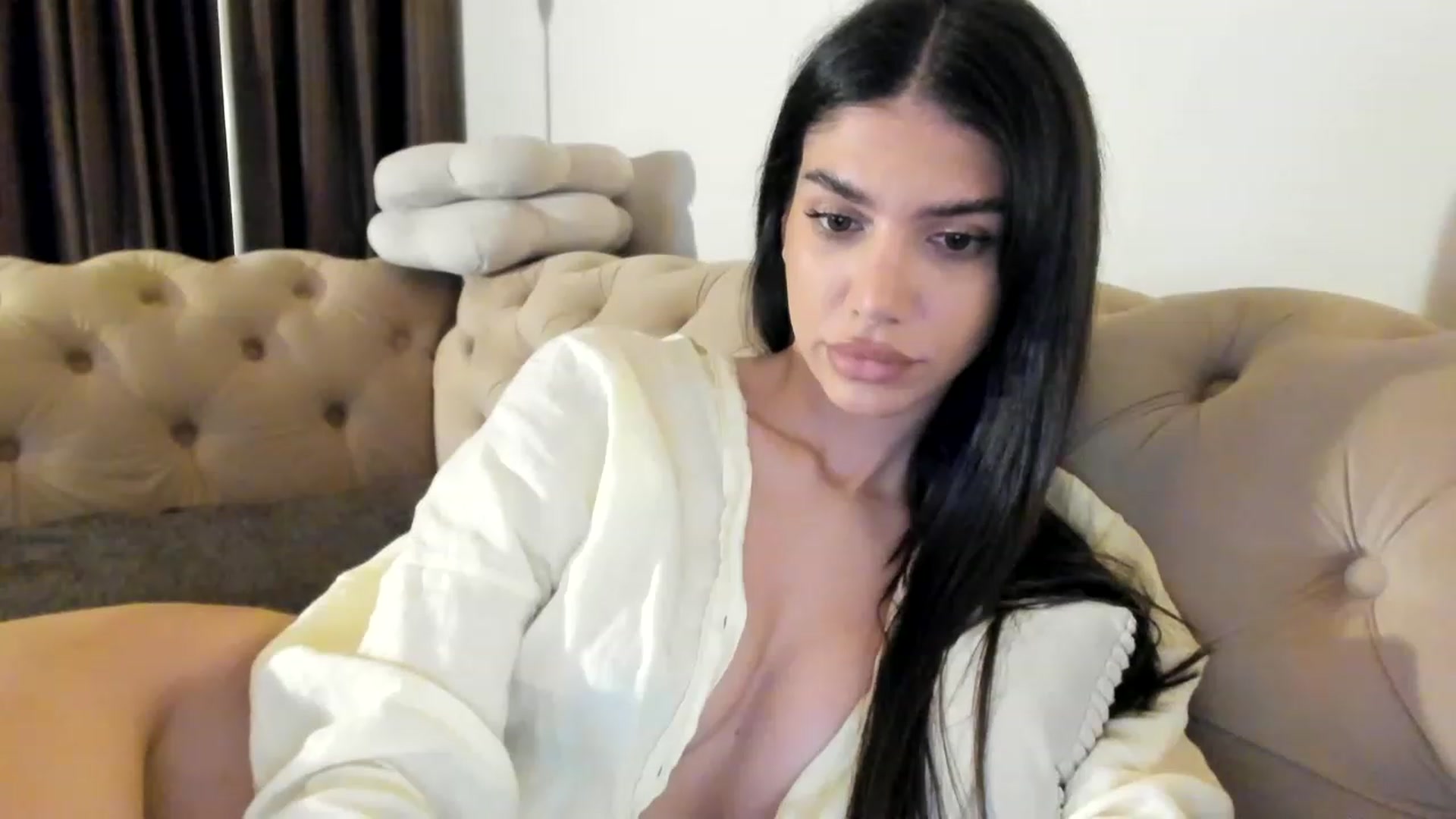 Gallery image thumbnail from SashaLopez's myfreecams stream on, 06/01/2023, 21:03 image 4 of 20