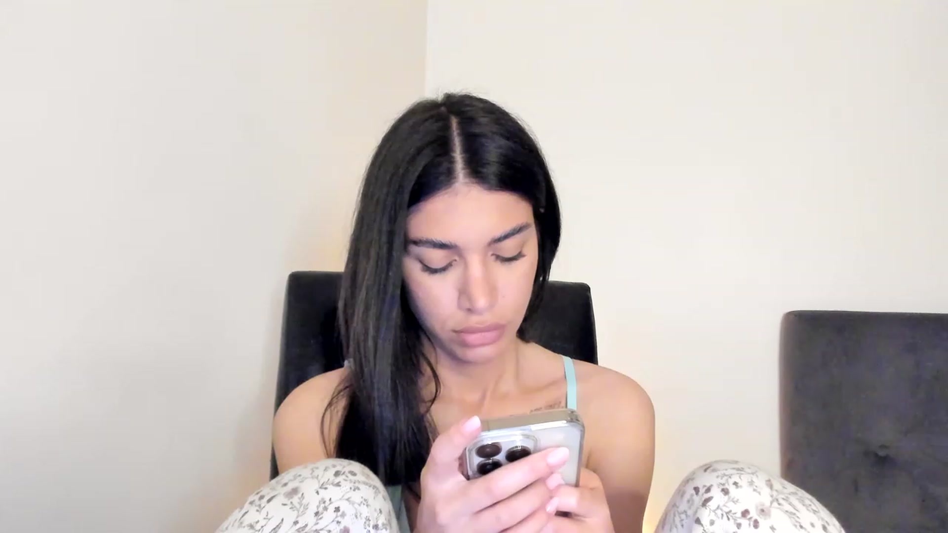 Gallery image thumbnail from SashaLopez's myfreecams stream on, 06/04/2023, 19:36 image 19 of 20