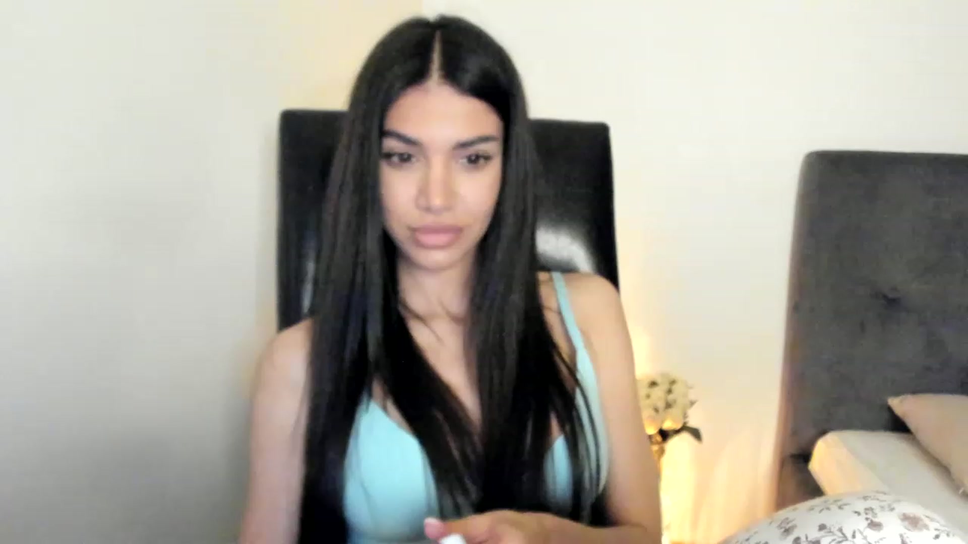 Gallery image thumbnail from SashaLopez's myfreecams stream on, 06/04/2023, 19:36 image 6 of 20