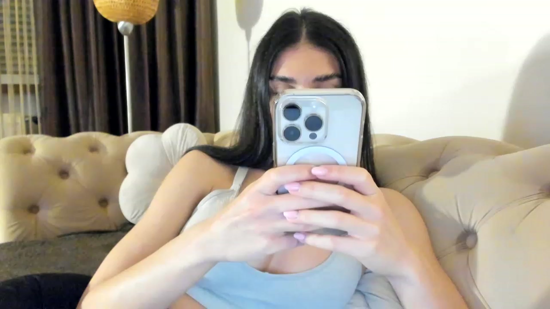 Gallery image thumbnail from SashaLopez's myfreecams stream on, 06/06/2023, 20:19 image 1 of 20