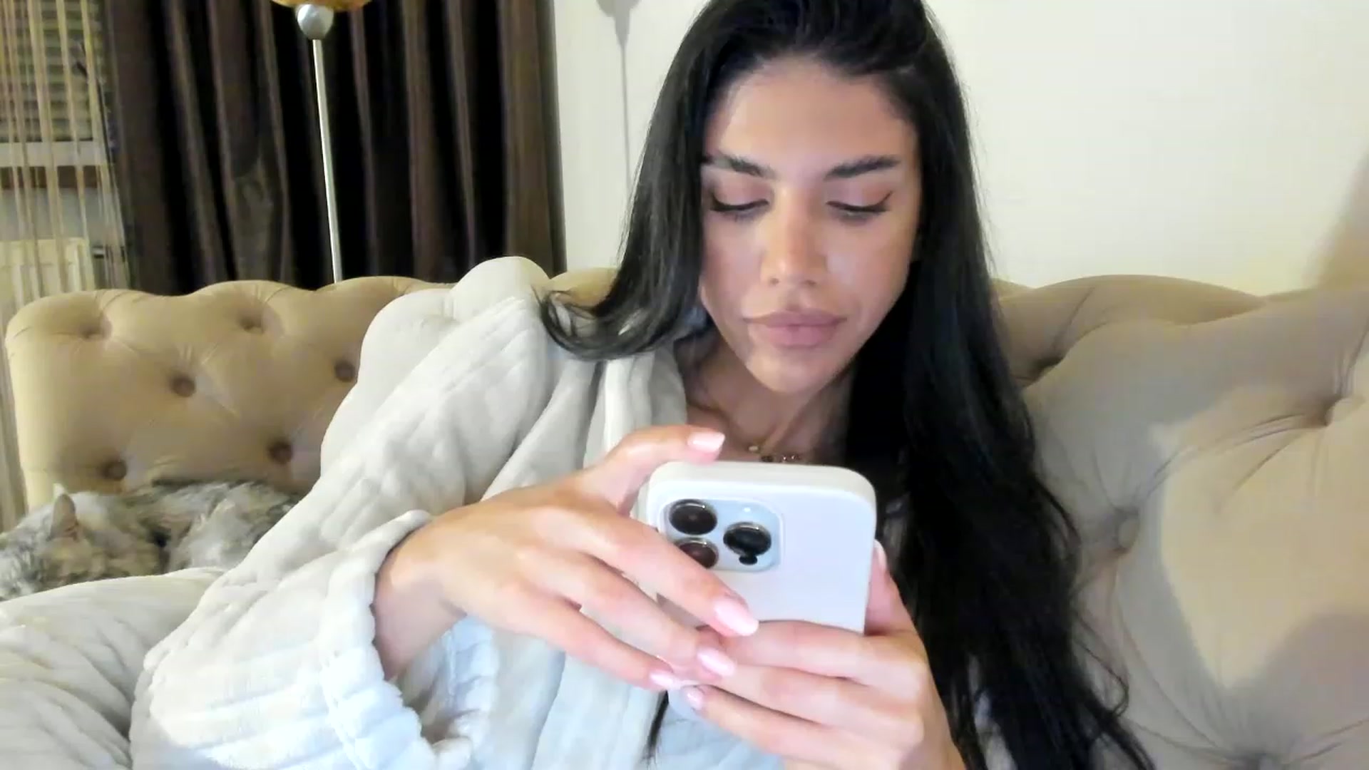 Gallery image thumbnail from SashaLopez's myfreecams stream on, 06/19/2023, 20:06 image 14 of 20