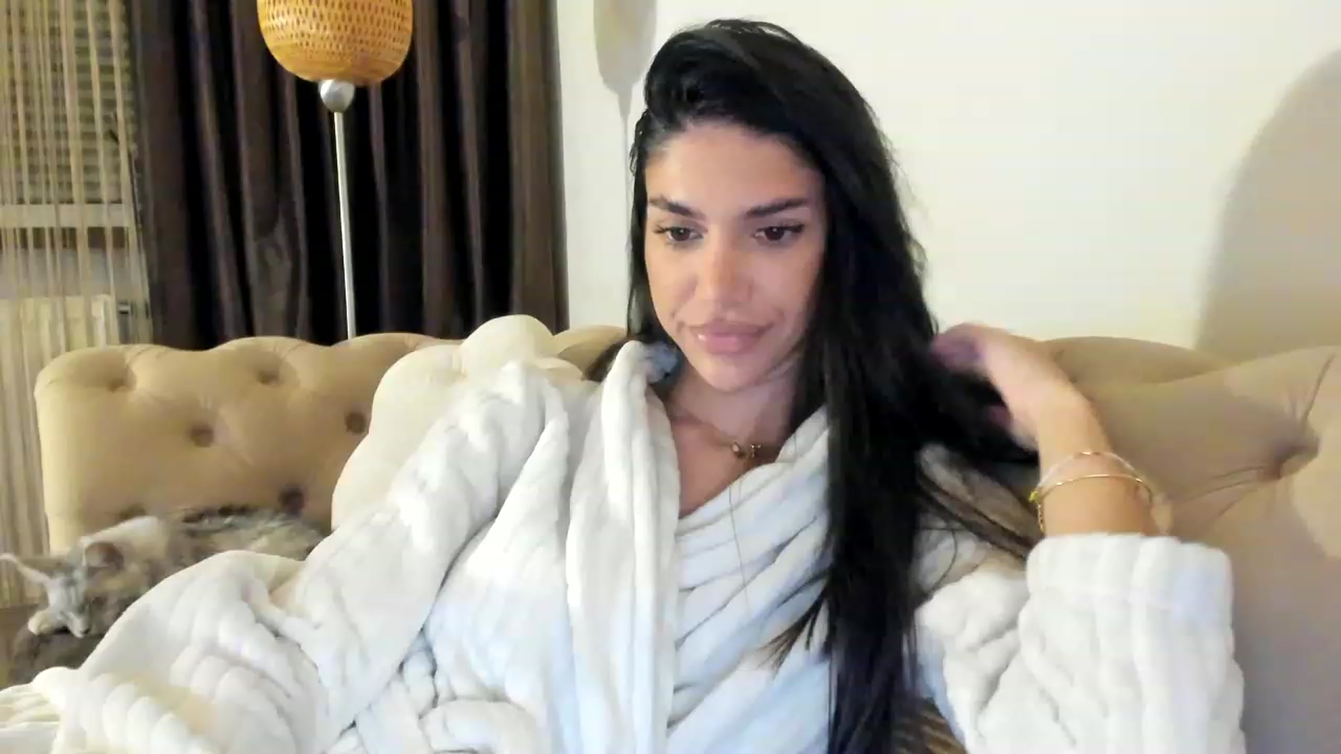 Gallery image thumbnail from SashaLopez's myfreecams stream on, 06/19/2023, 20:06 image 2 of 20
