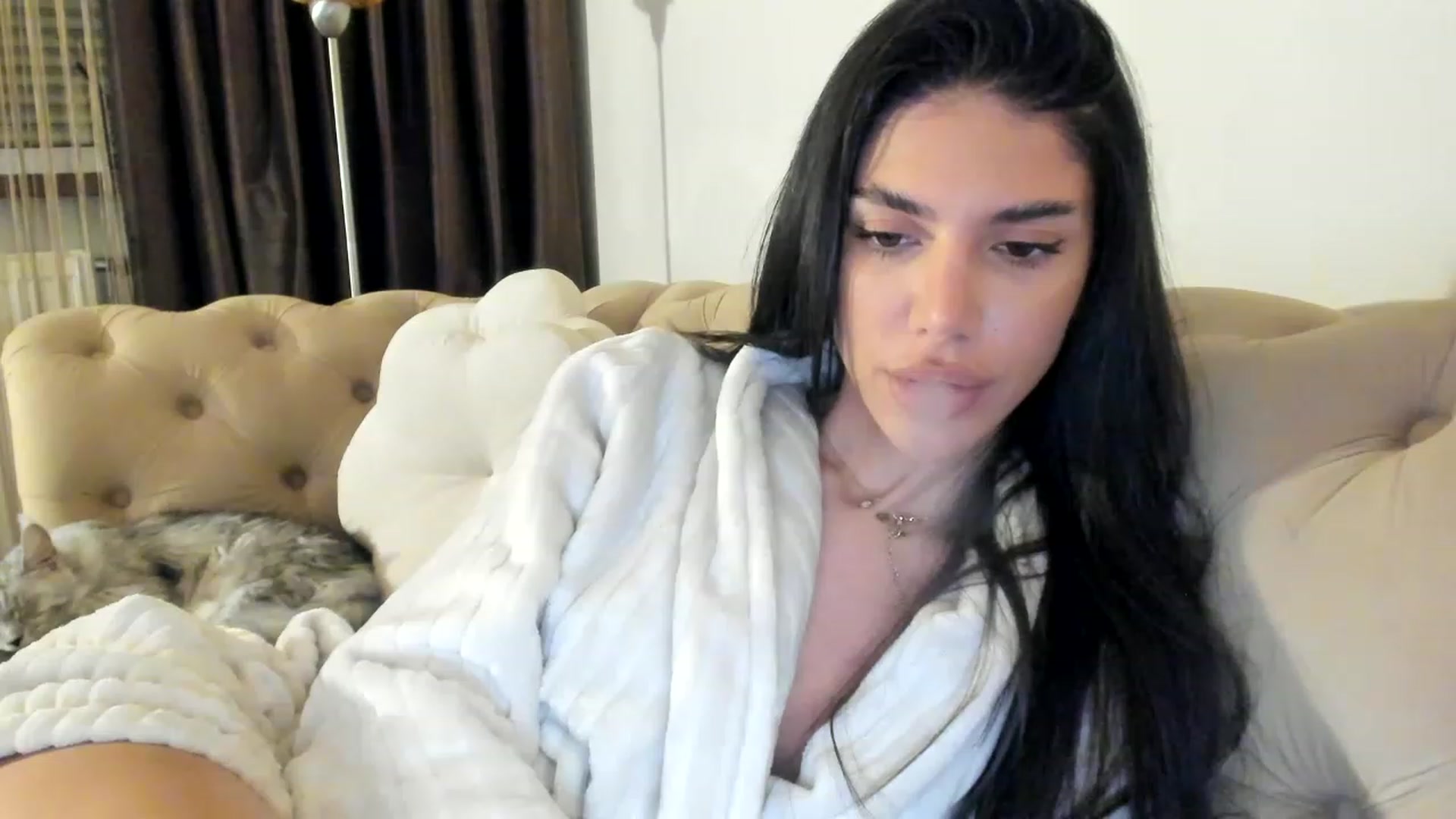 Gallery image thumbnail from SashaLopez's myfreecams stream on, 06/19/2023, 20:06 image 18 of 20
