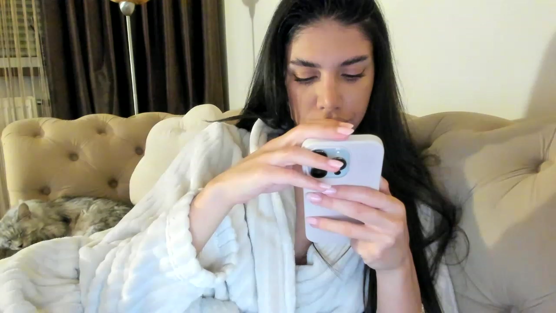 Gallery image thumbnail from SashaLopez's myfreecams stream on, 06/19/2023, 20:06 image 20 of 20