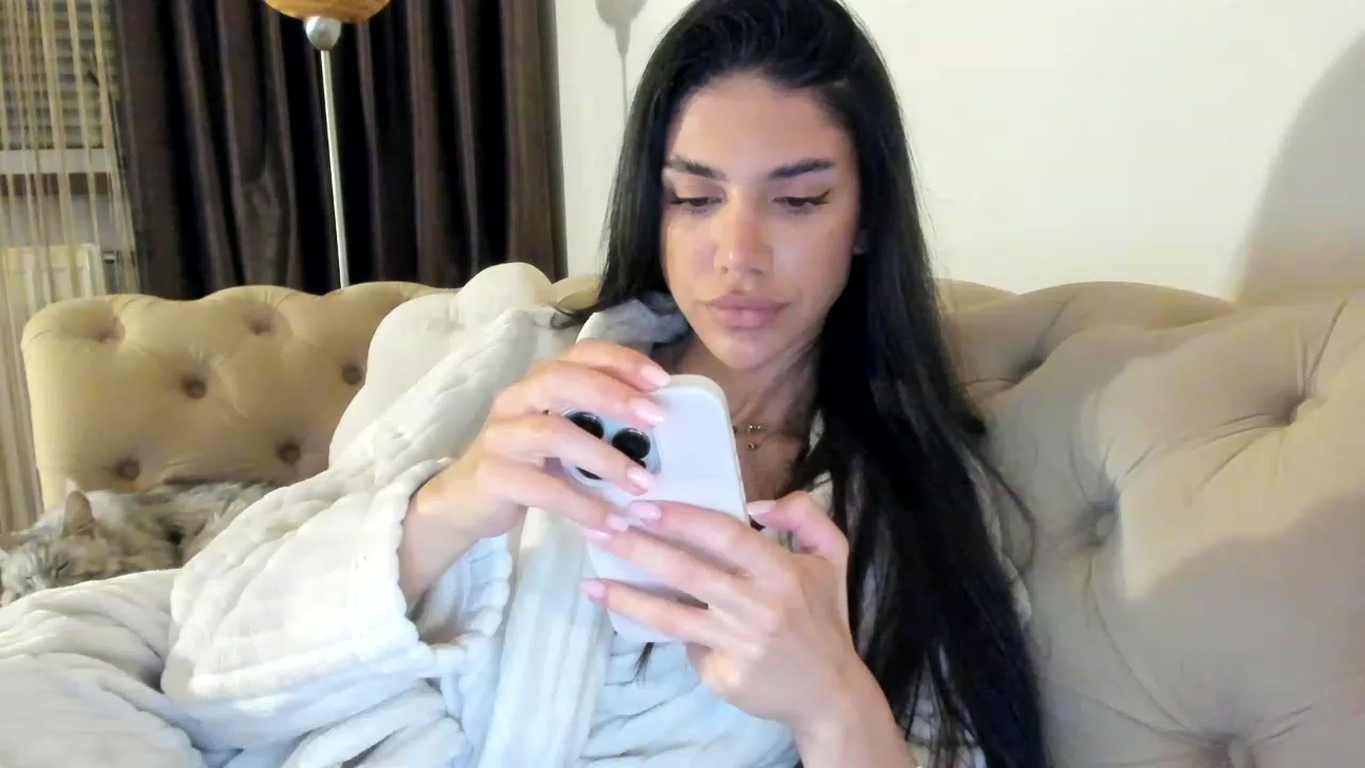 Gallery image thumbnail from SashaLopez's myfreecams stream on, 06/19/2023, 20:06 image 12 of 20