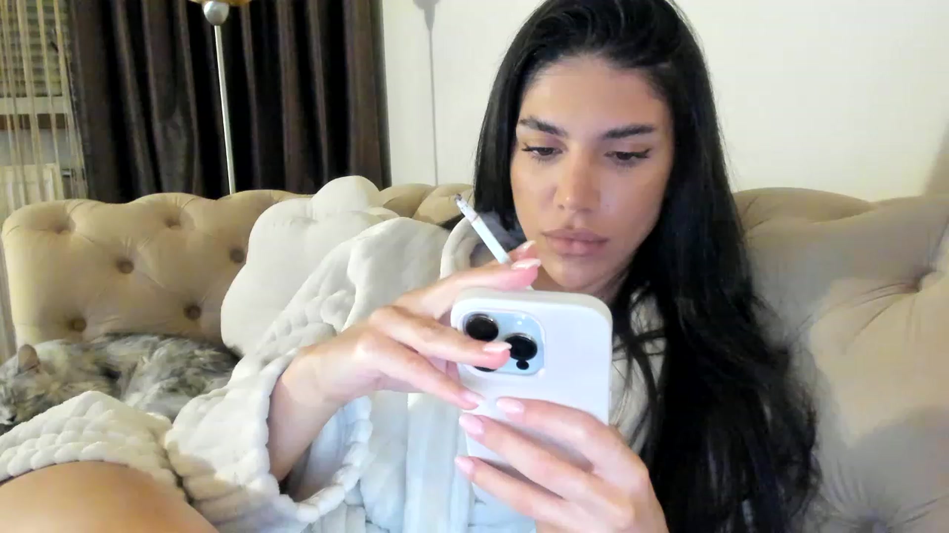 Gallery image thumbnail from SashaLopez's myfreecams stream on, 06/19/2023, 20:06 image 17 of 20