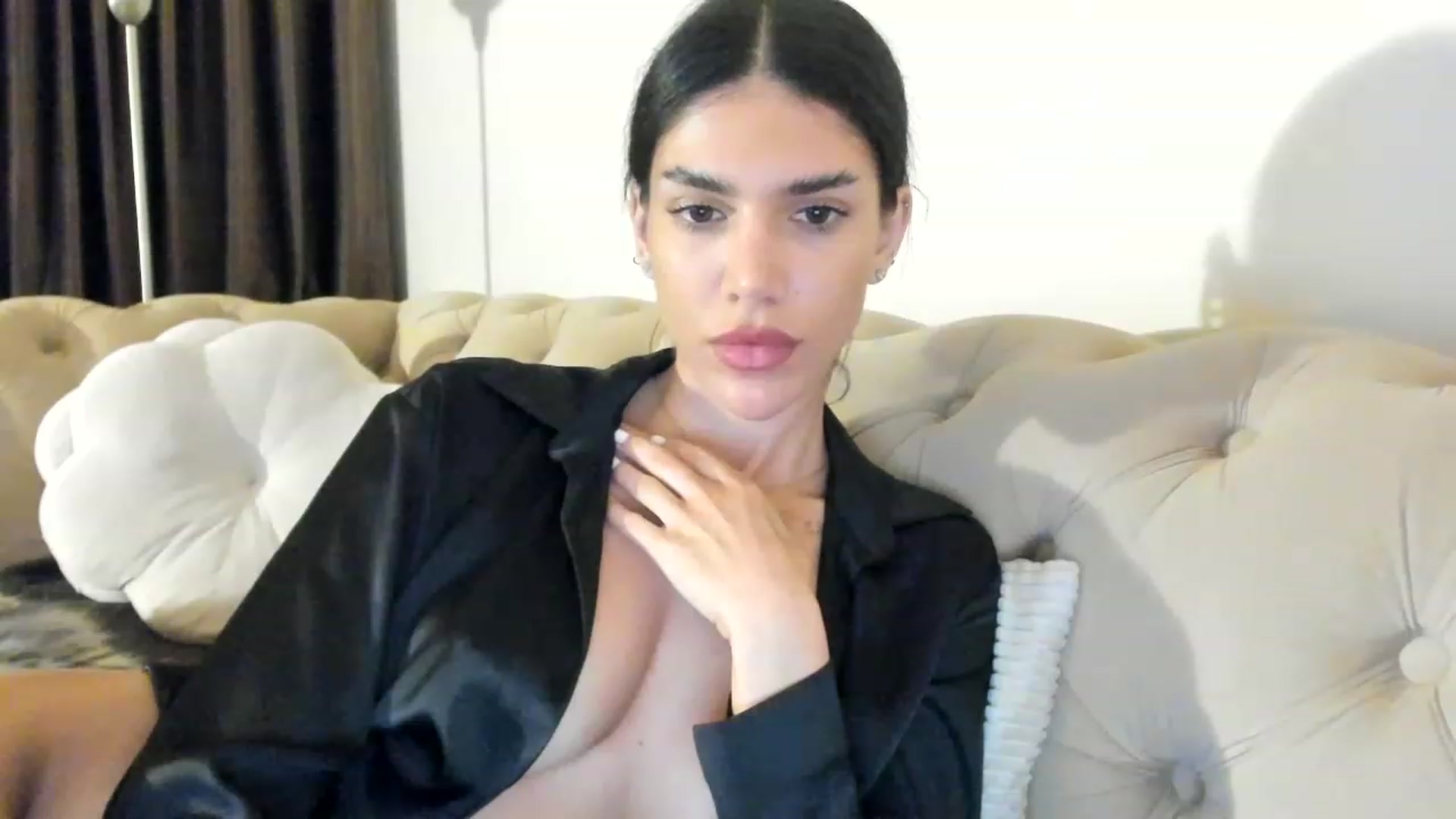 Gallery image thumbnail from SashaLopez's myfreecams stream on, 06/22/2023, 22:49 image 6 of 20