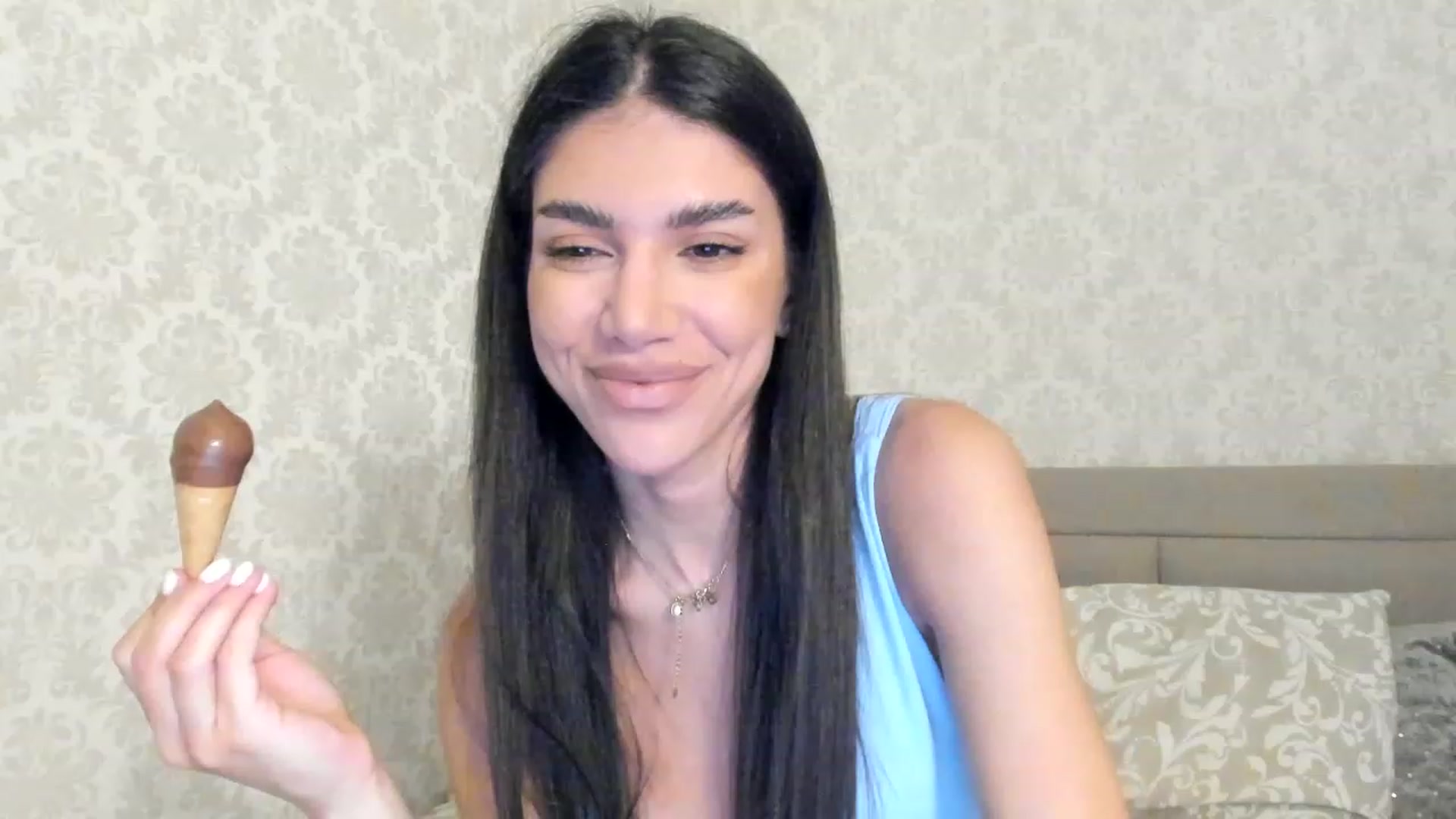 Gallery image thumbnail from SashaLopez's myfreecams stream on, 06/26/2023, 17:36 image 1 of 20