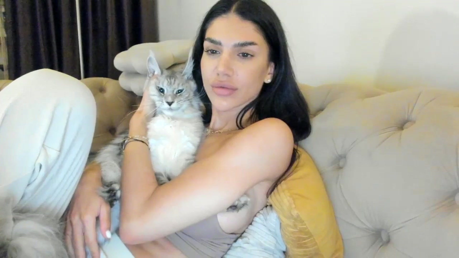 Gallery image thumbnail from SashaLopez's myfreecams stream on, 07/01/2023, 21:40 image 4 of 20