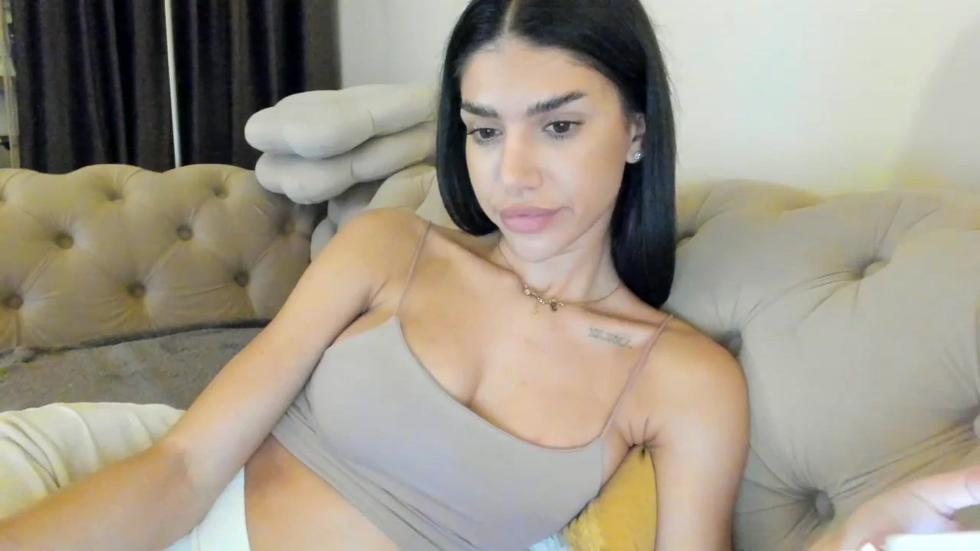 Gallery image thumbnail from SashaLopez's myfreecams stream on, 07/01/2023, 21:40 image 3 of 20