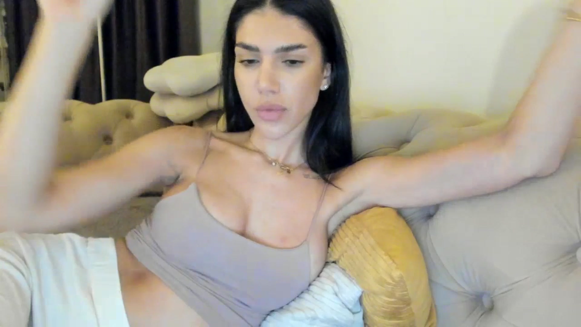 Gallery image thumbnail from SashaLopez's myfreecams stream on, 07/01/2023, 21:40 image 5 of 20