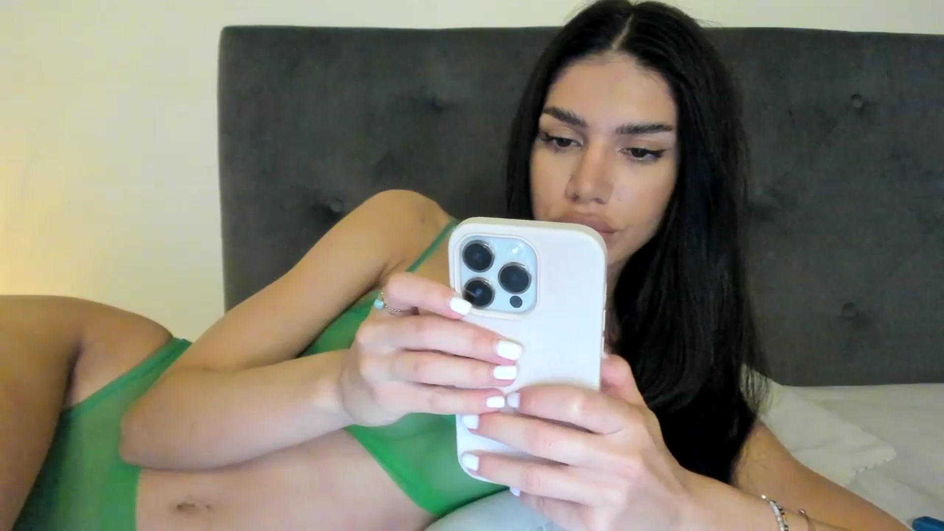 Gallery image thumbnail from SashaLopez's myfreecams stream on, 07/03/2023, 20:42 image 5 of 20