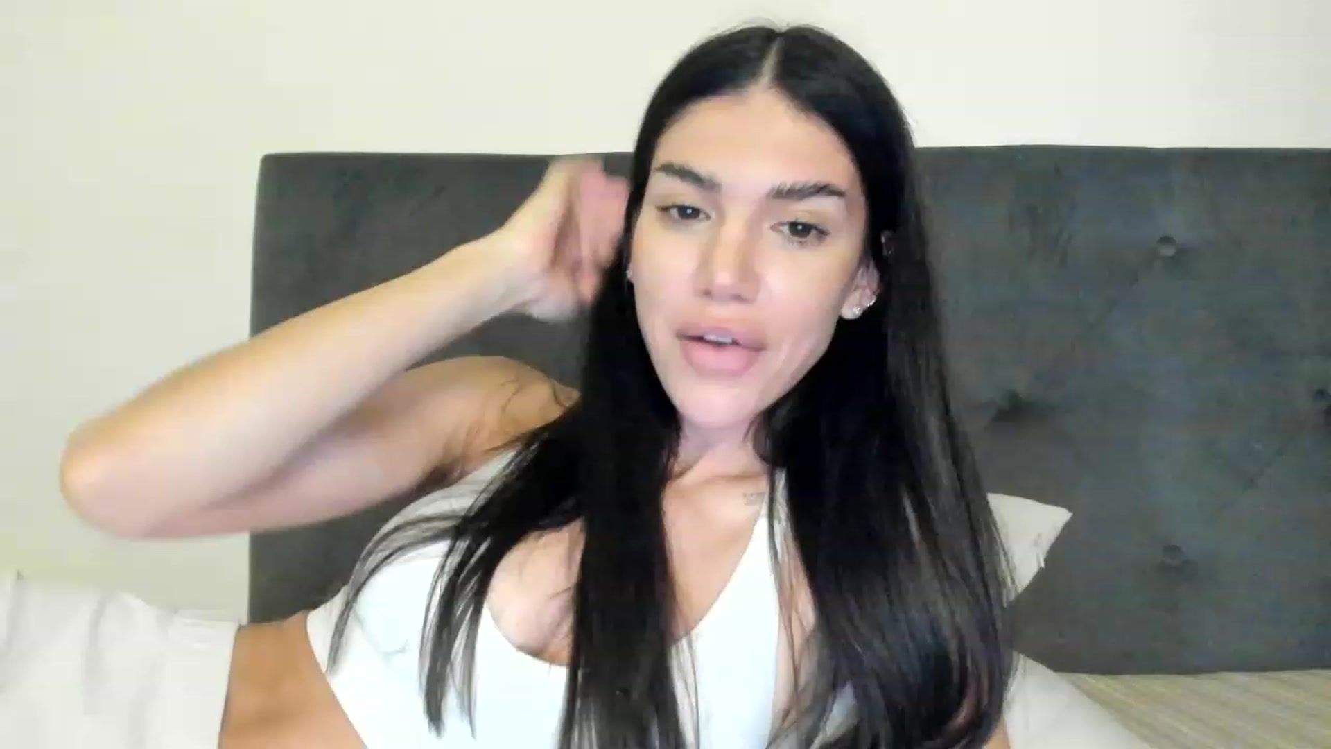 Gallery image thumbnail from SashaLopez's myfreecams stream on, 08/09/2023, 23:29 image 1 of 20