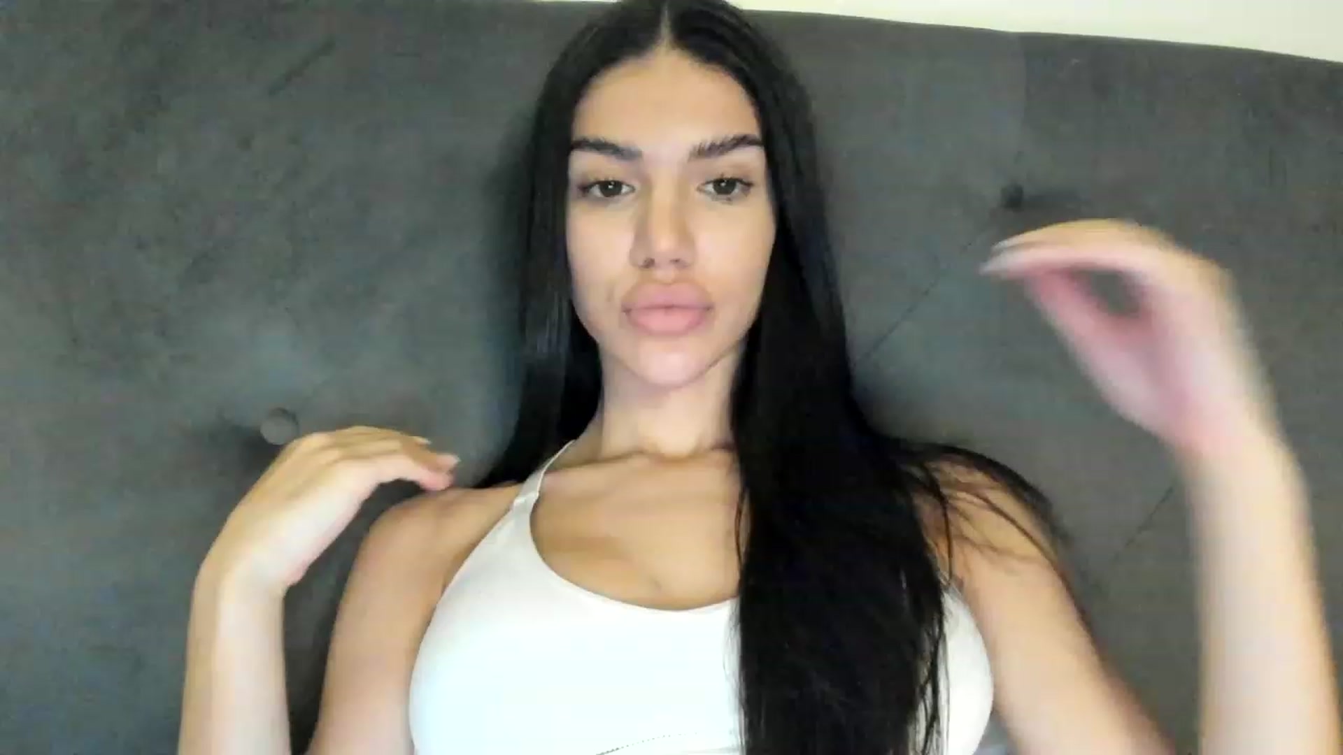Gallery image thumbnail from SashaLopez's myfreecams stream on, 08/09/2023, 23:29 image 8 of 20