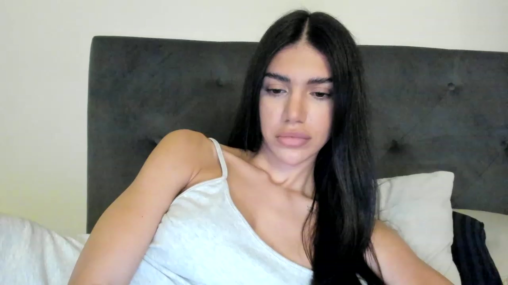 Gallery image thumbnail from SashaLopez's myfreecams stream on, 08/11/2023, 22:35 image 10 of 20