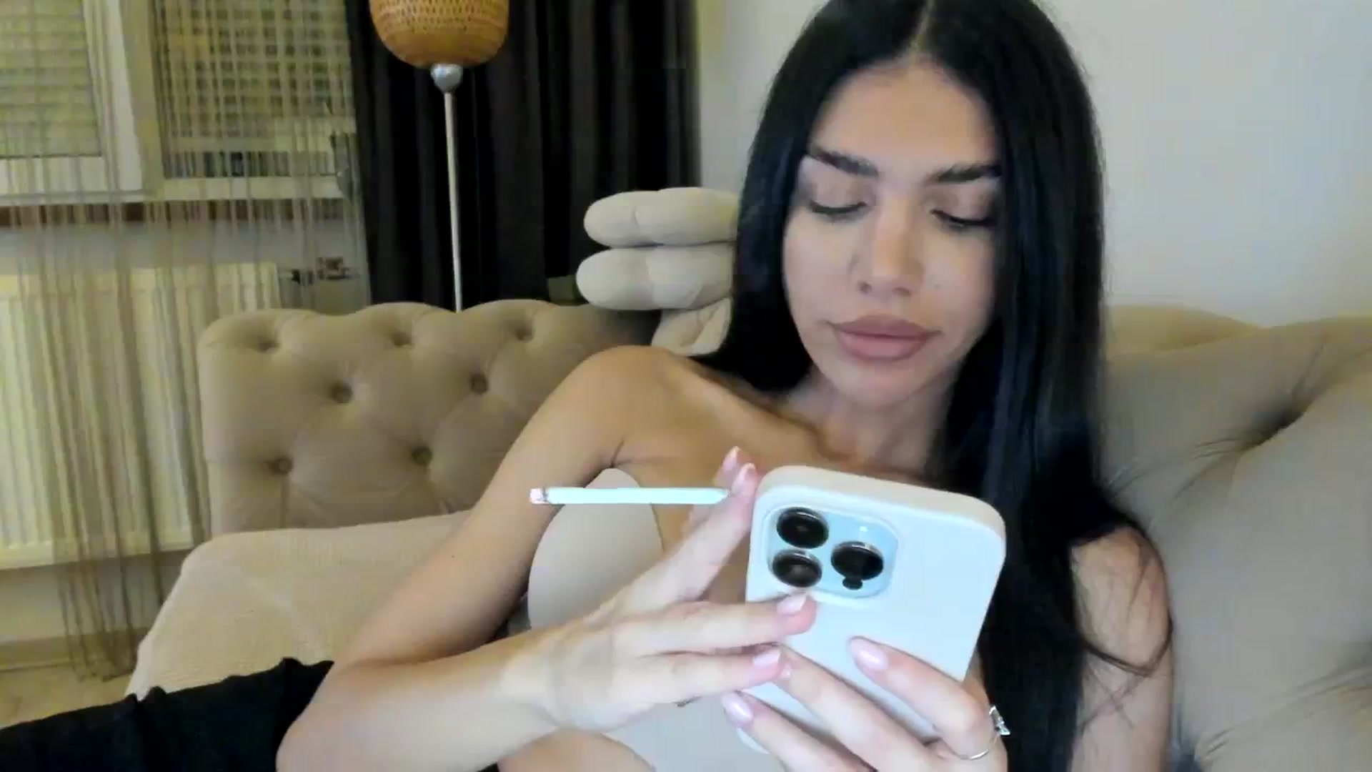 Gallery image thumbnail from SashaLopez's myfreecams stream on, 08/19/2023, 20:10 image 9 of 20