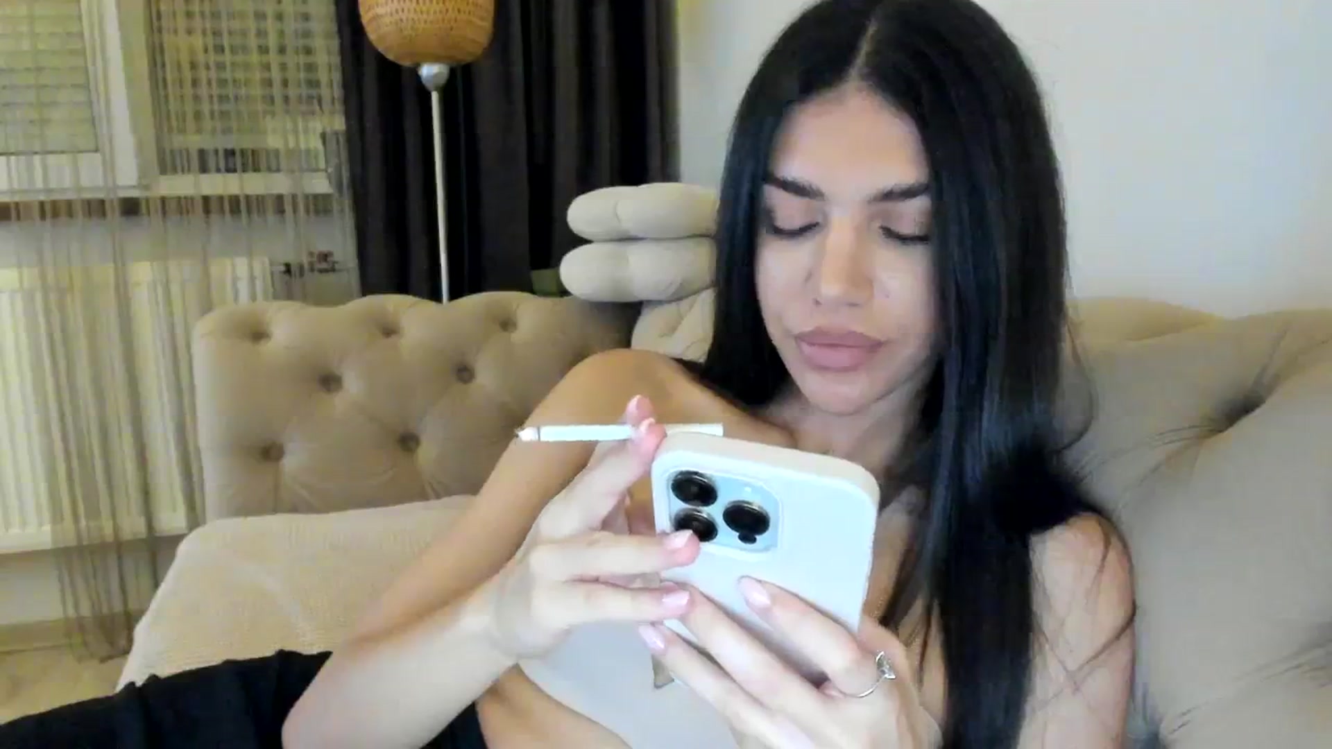 Gallery image thumbnail from SashaLopez's myfreecams stream on, 08/19/2023, 20:10 image 12 of 20