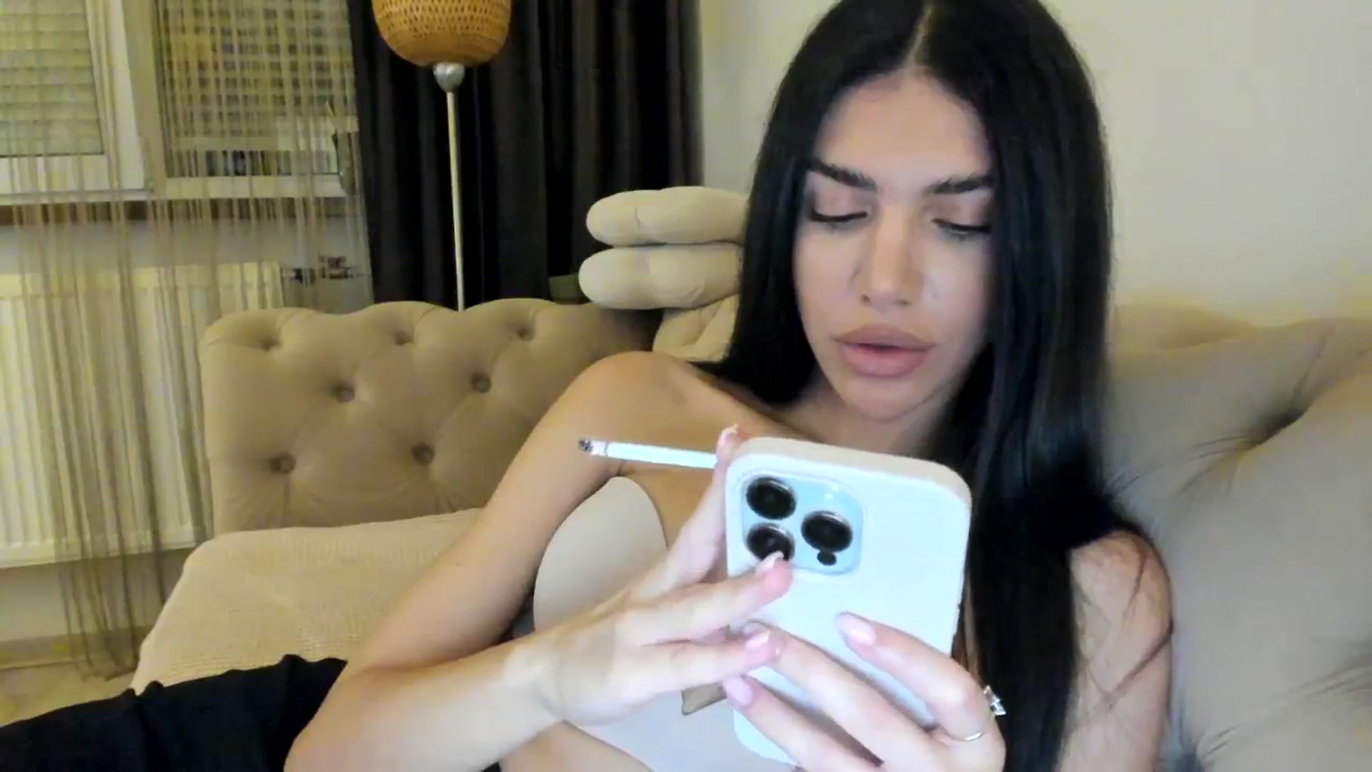 Gallery image thumbnail from SashaLopez's myfreecams stream on, 08/19/2023, 20:10 image 11 of 20