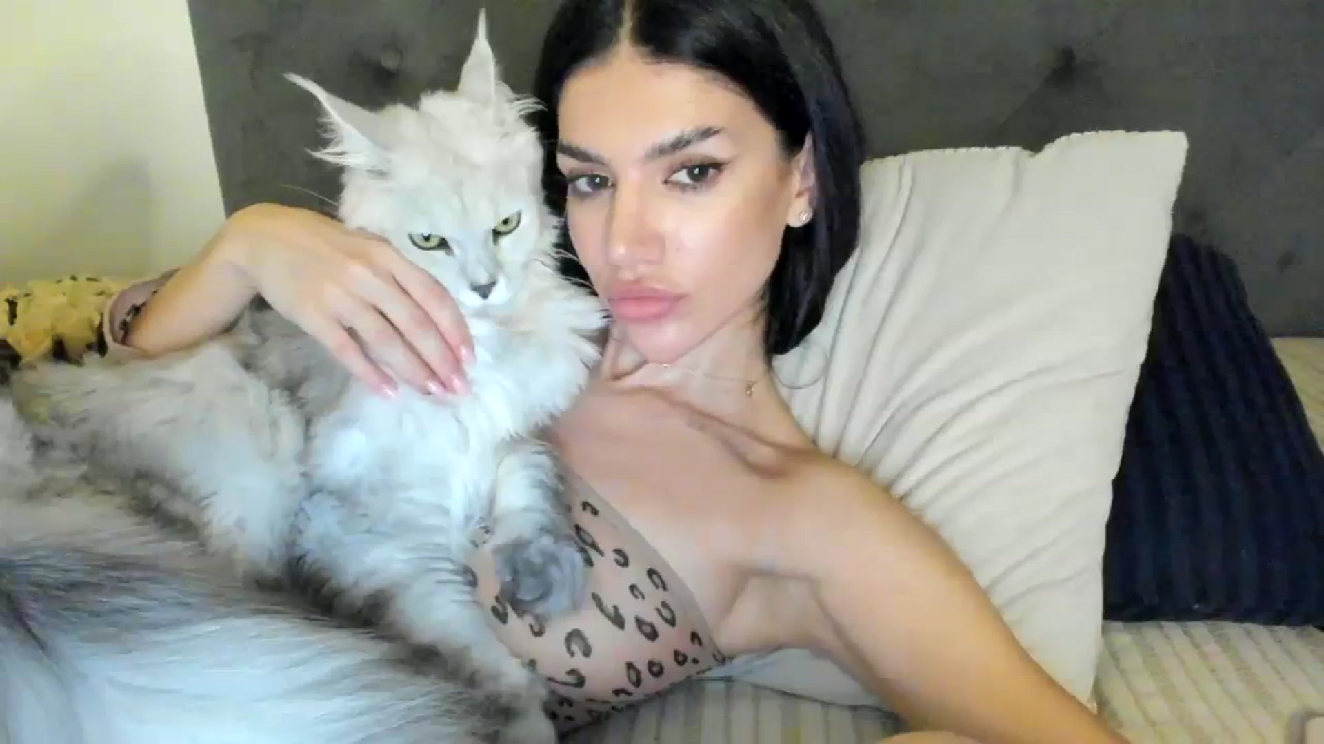 Gallery image thumbnail from SashaLopez's myfreecams stream on, 09/01/2023, 22:56 image 4 of 20