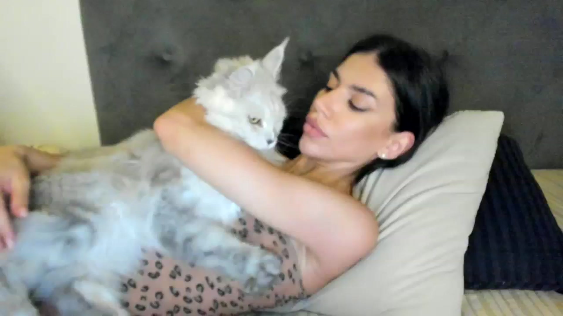 Gallery image thumbnail from SashaLopez's myfreecams stream on, 09/01/2023, 22:56 image 2 of 20
