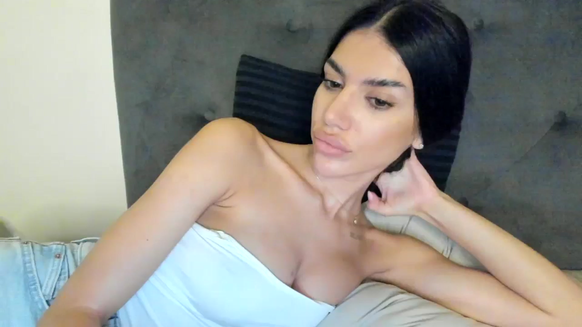 Gallery image thumbnail from SashaLopez's myfreecams stream on, 09/02/2023, 20:41 image 4 of 20