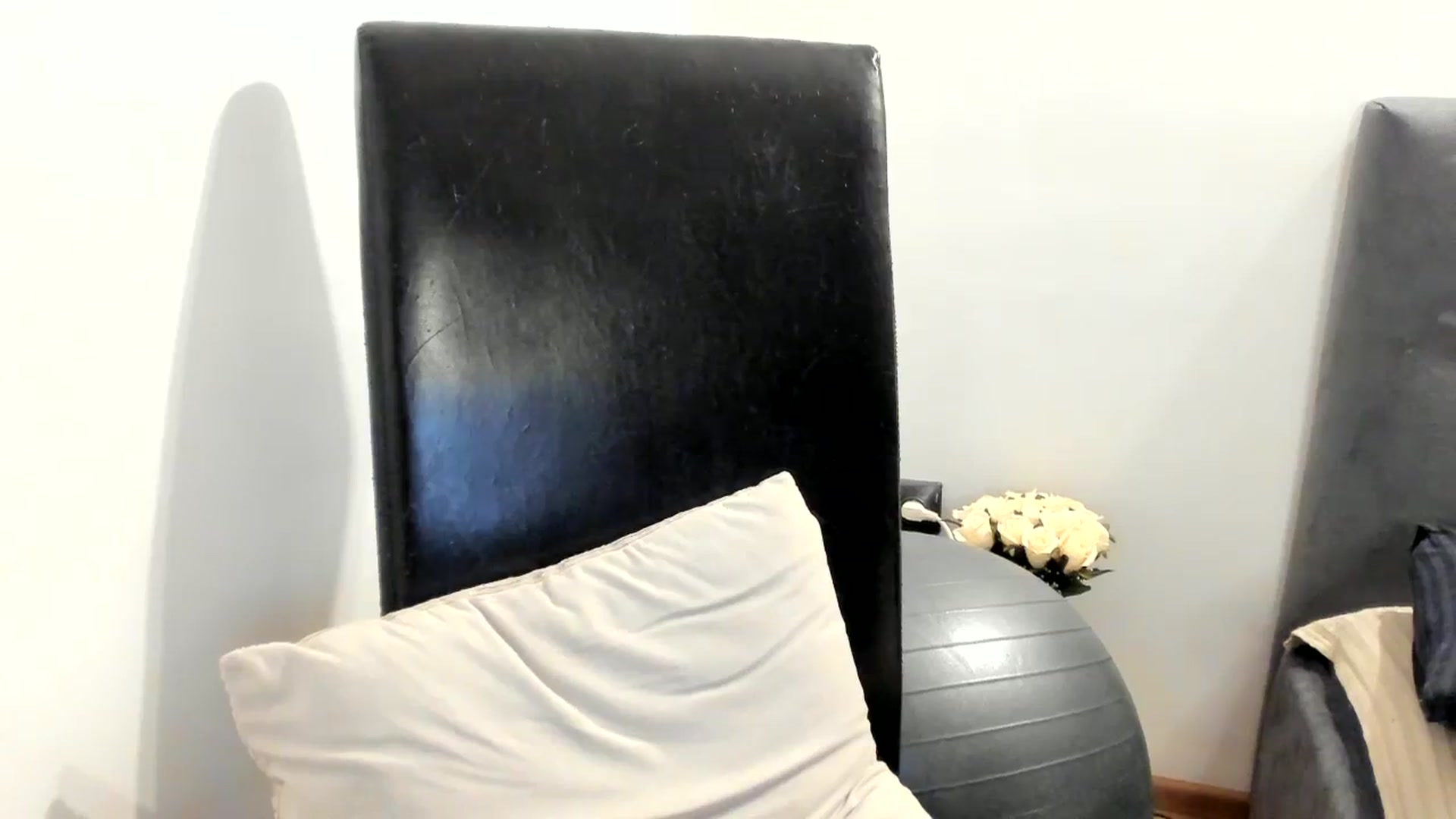 Gallery image thumbnail from SashaLopez's myfreecams stream on, 09/04/2023, 20:53 image 8 of 20