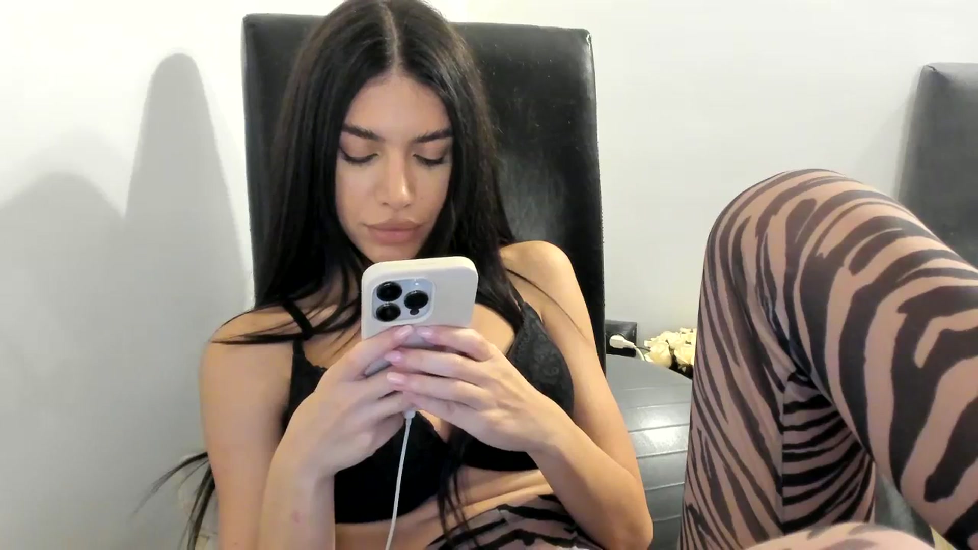 Gallery image thumbnail from SashaLopez's myfreecams stream on, 09/04/2023, 20:53 image 7 of 20