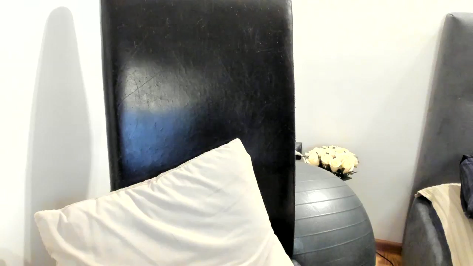 Gallery image thumbnail from SashaLopez's myfreecams stream on, 09/04/2023, 20:53 image 5 of 20