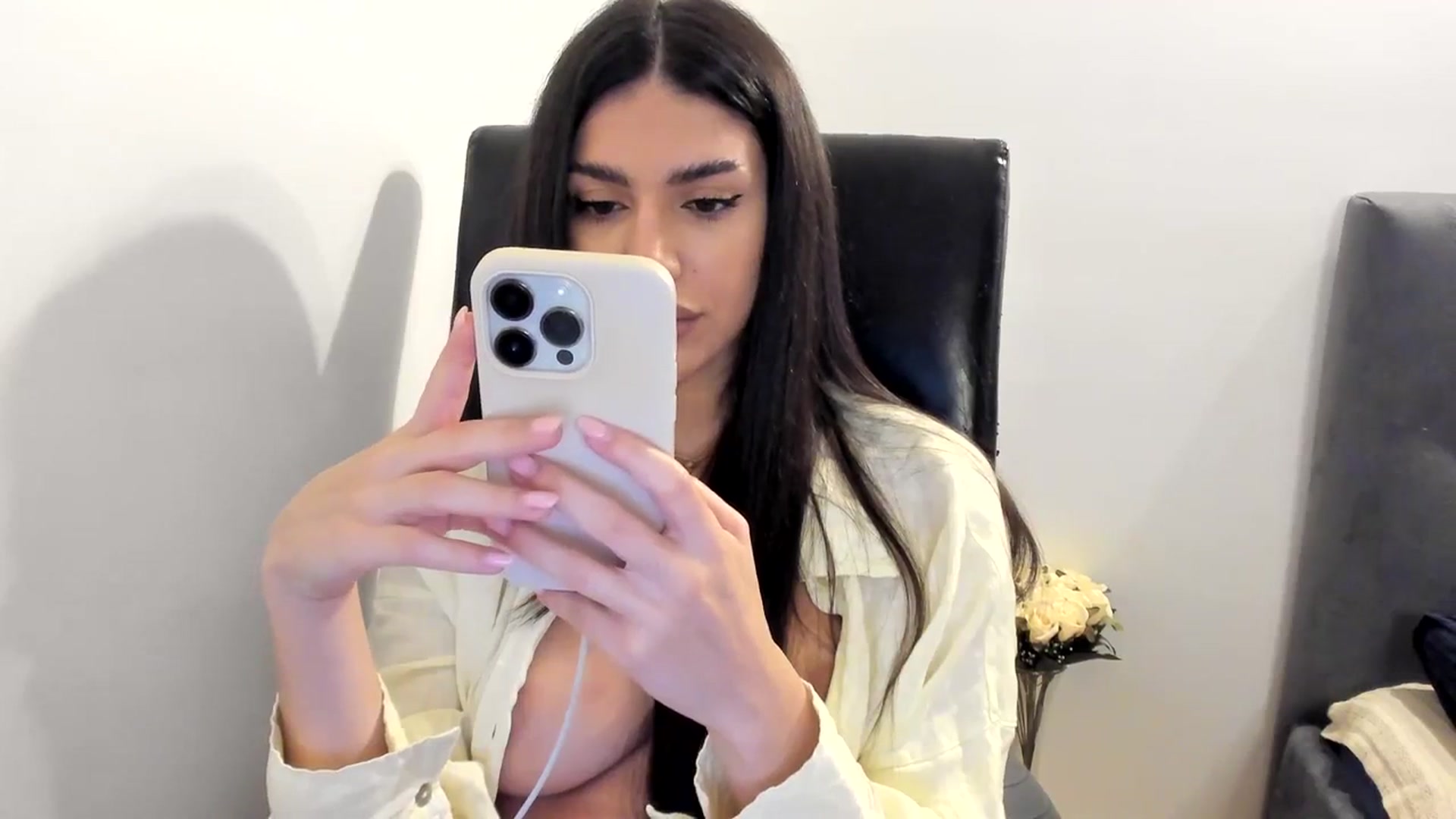 Gallery image thumbnail from SashaLopez's myfreecams stream on, 09/07/2023, 17:28 image 9 of 20