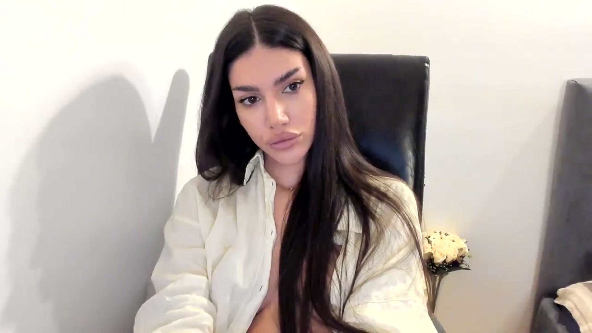 Gallery image thumbnail from SashaLopez's myfreecams stream on, 09/07/2023, 17:28 image 7 of 20