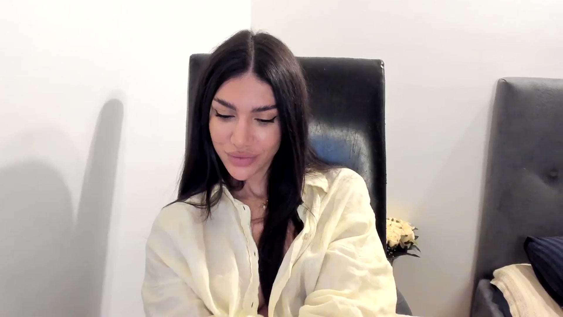 Gallery image thumbnail from SashaLopez's myfreecams stream on, 09/07/2023, 22:03 image 14 of 20