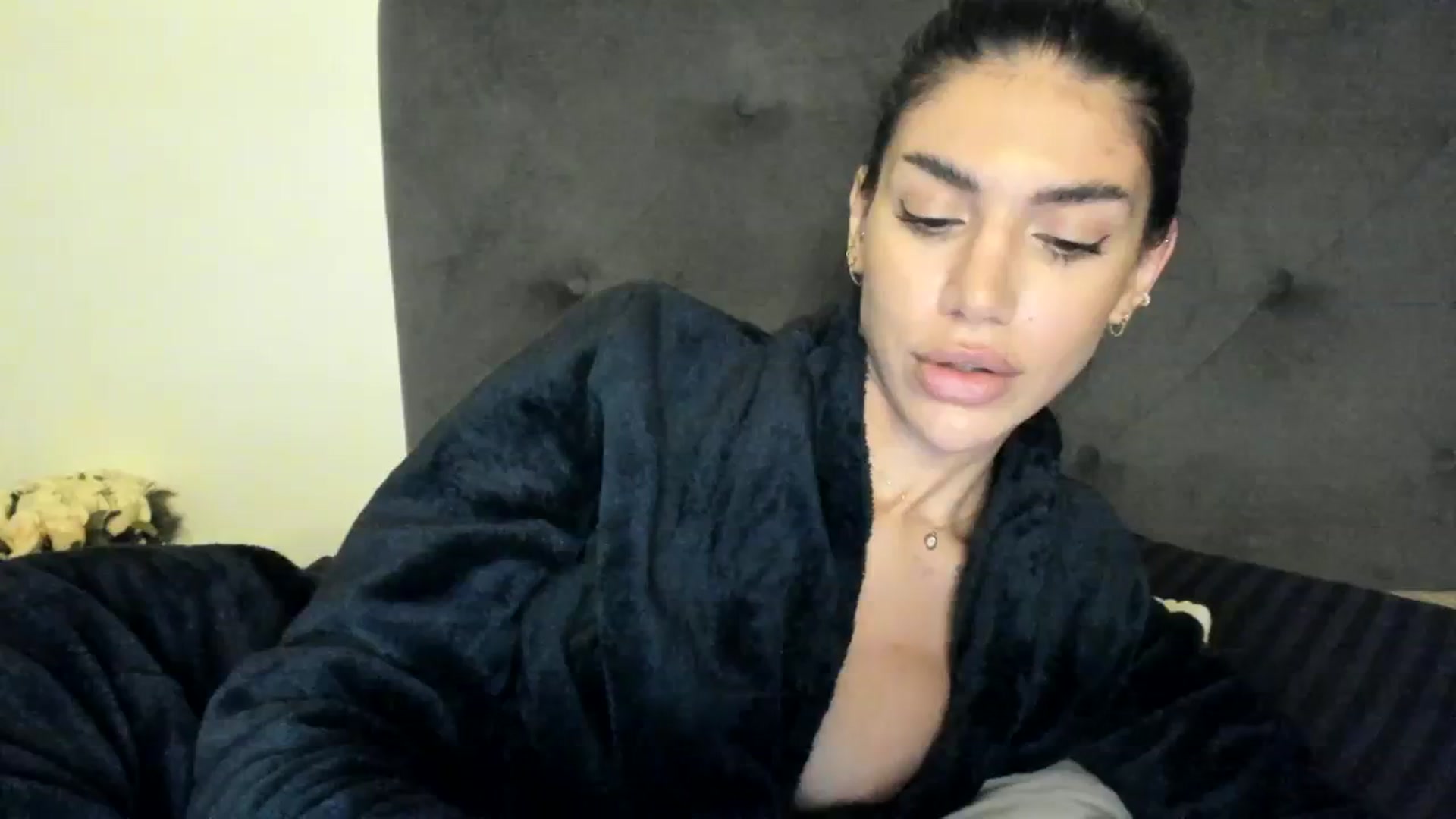 Gallery image thumbnail from SashaLopez's myfreecams stream on, 09/10/2023, 22:42 image 1 of 20