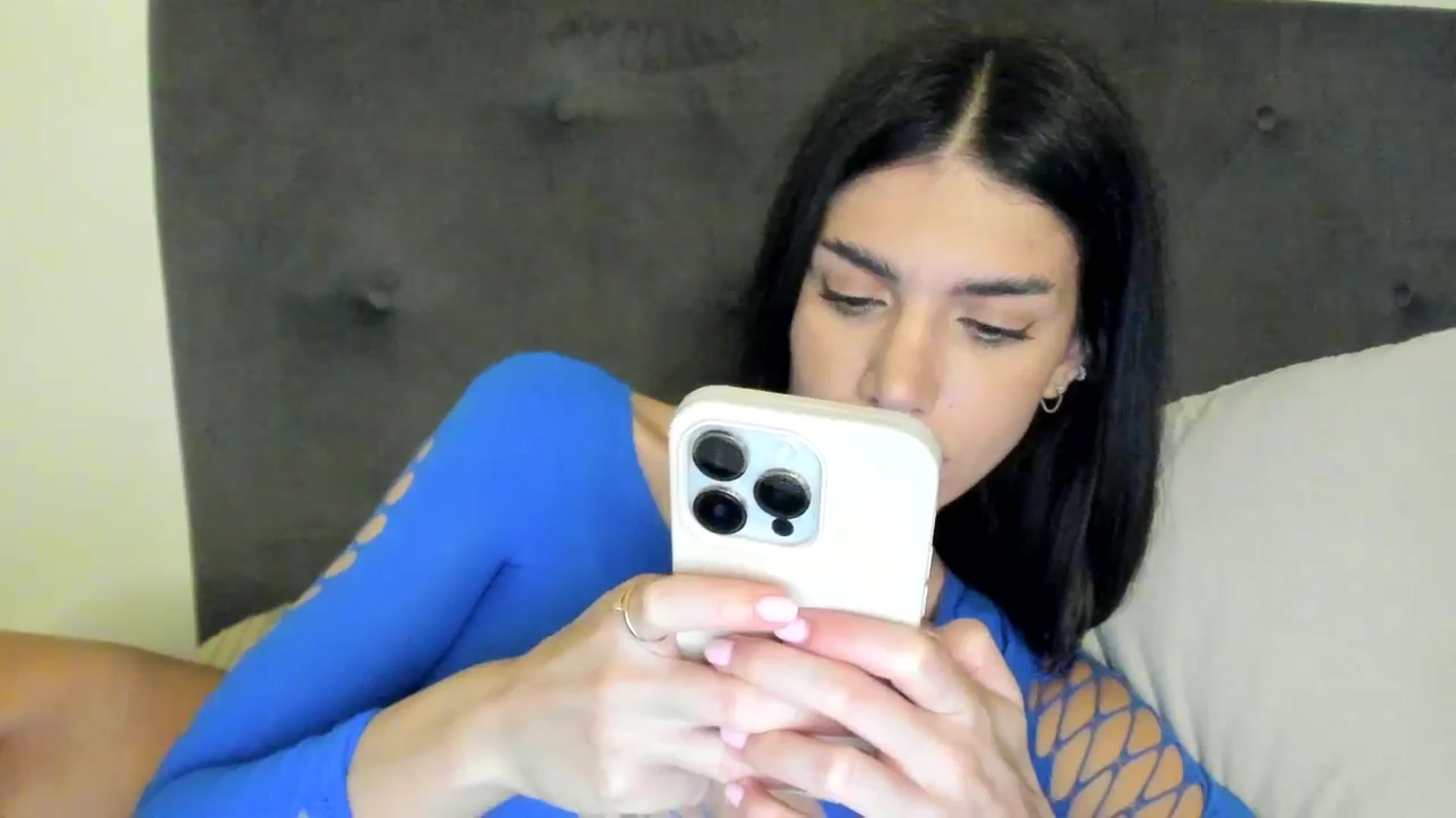 Gallery image thumbnail from SashaLopez's myfreecams stream on, 09/16/2023, 23:12 image 16 of 20