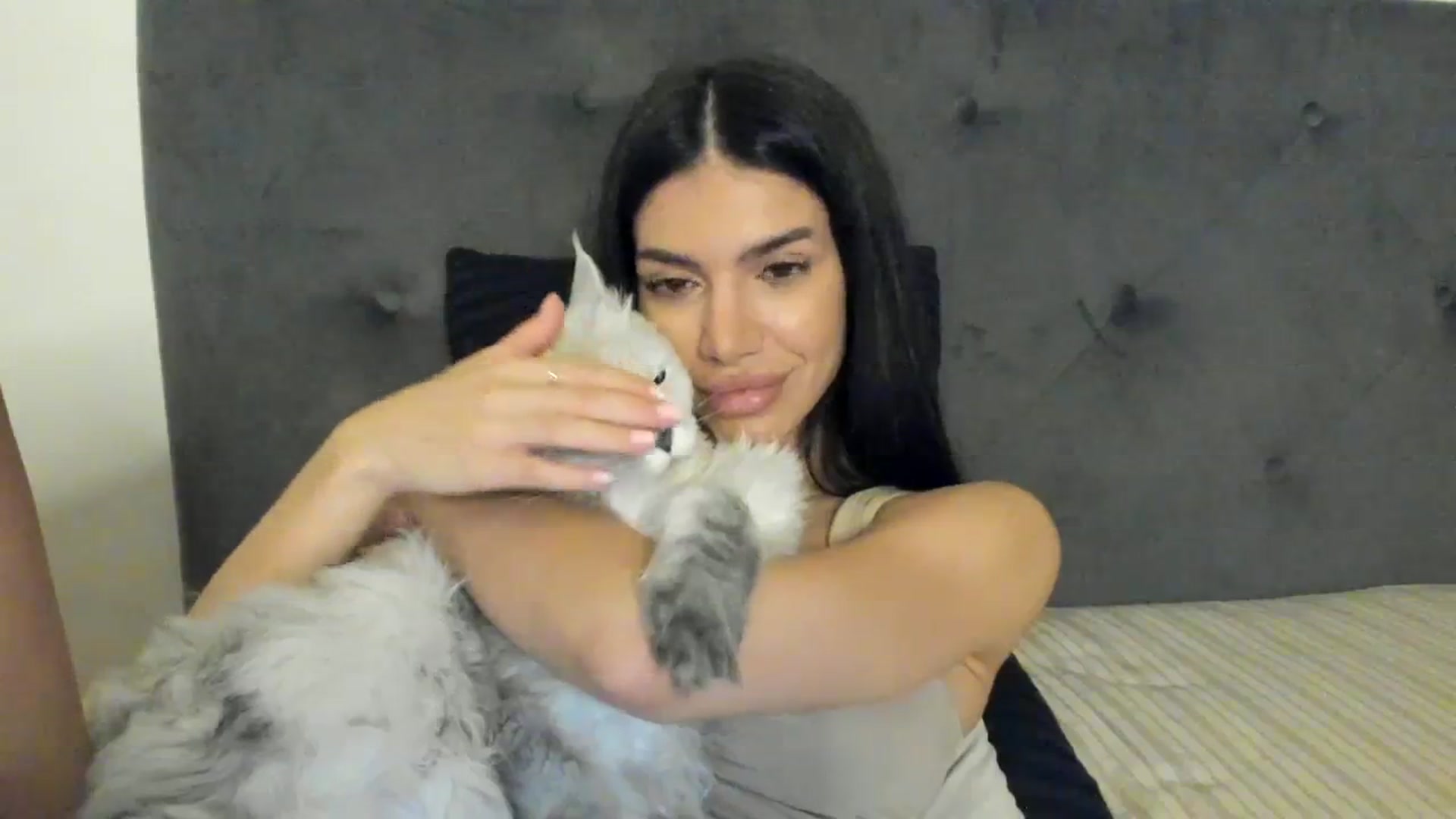 Gallery image thumbnail from SashaLopez's myfreecams stream on, 09/18/2023, 23:45 image 9 of 20