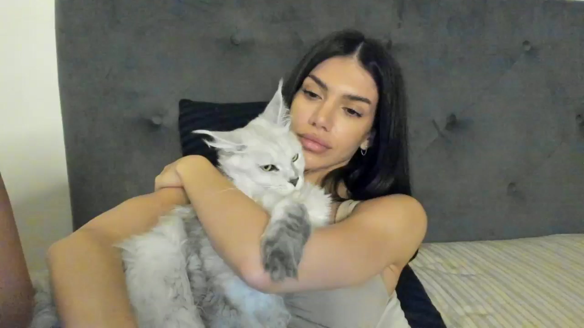 Gallery image thumbnail from SashaLopez's myfreecams stream on, 09/18/2023, 23:45 image 10 of 20
