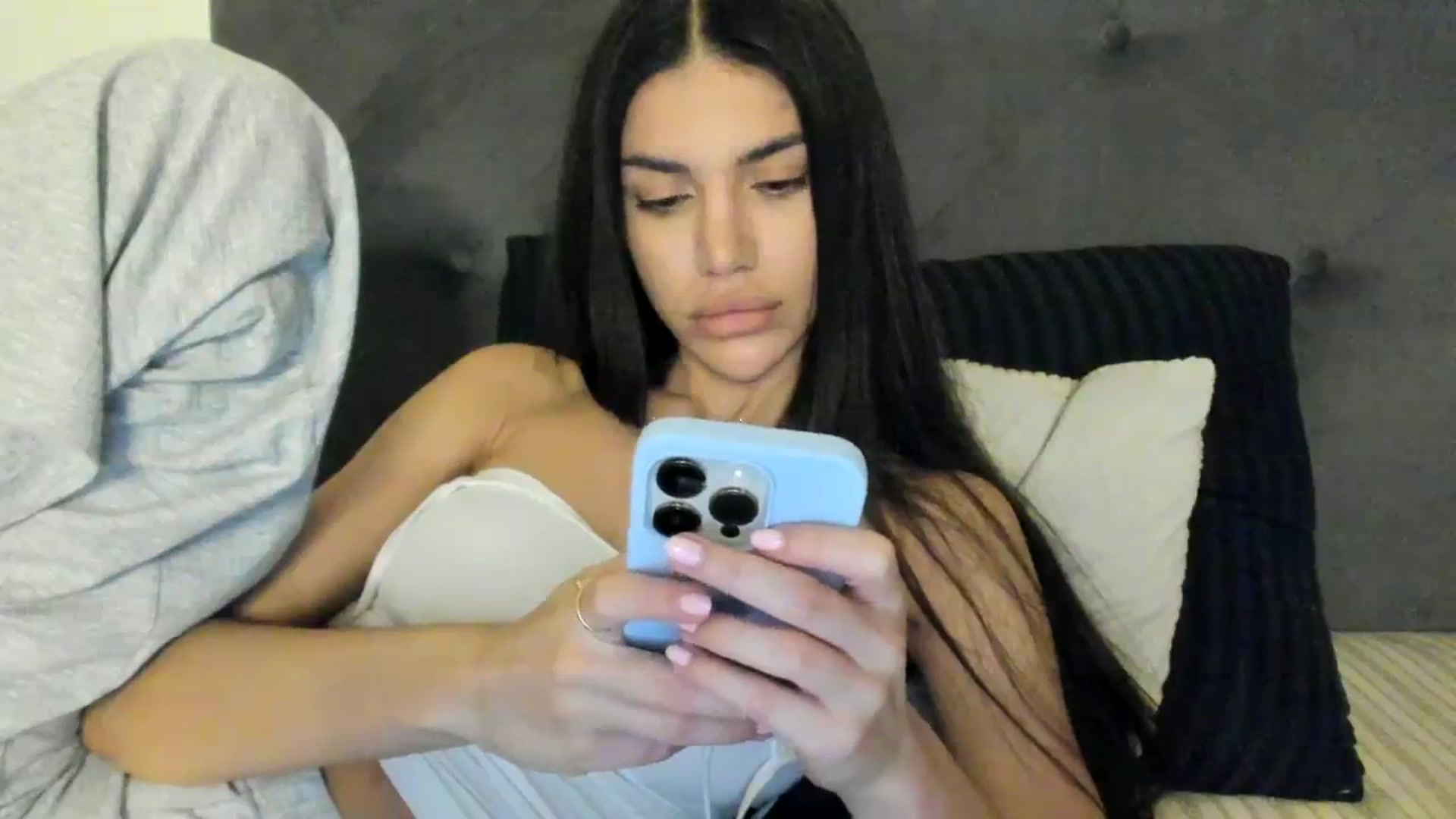 Gallery image thumbnail from SashaLopez's myfreecams stream on, 09/19/2023, 21:57 image 10 of 20