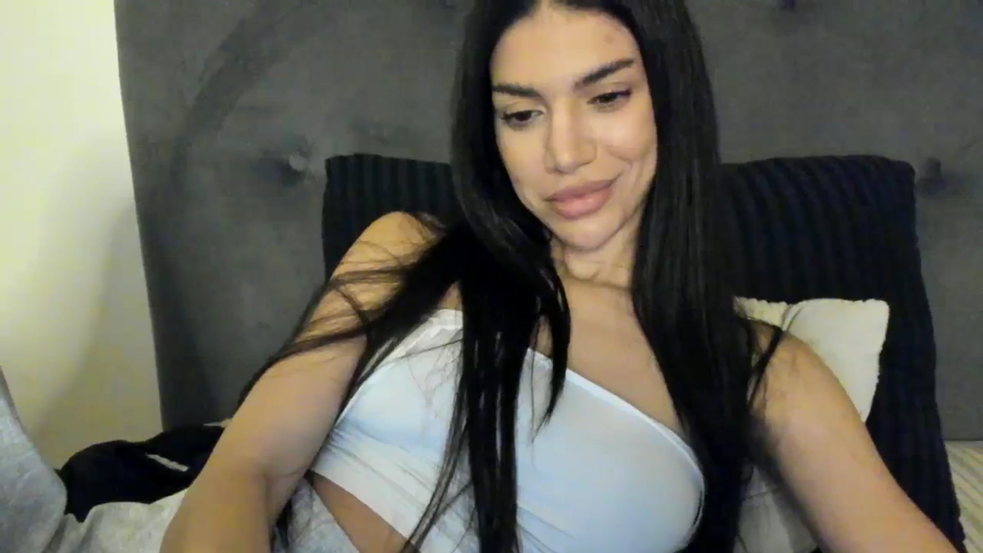 Gallery image thumbnail from SashaLopez's myfreecams stream on, 09/19/2023, 22:26 image 10 of 20
