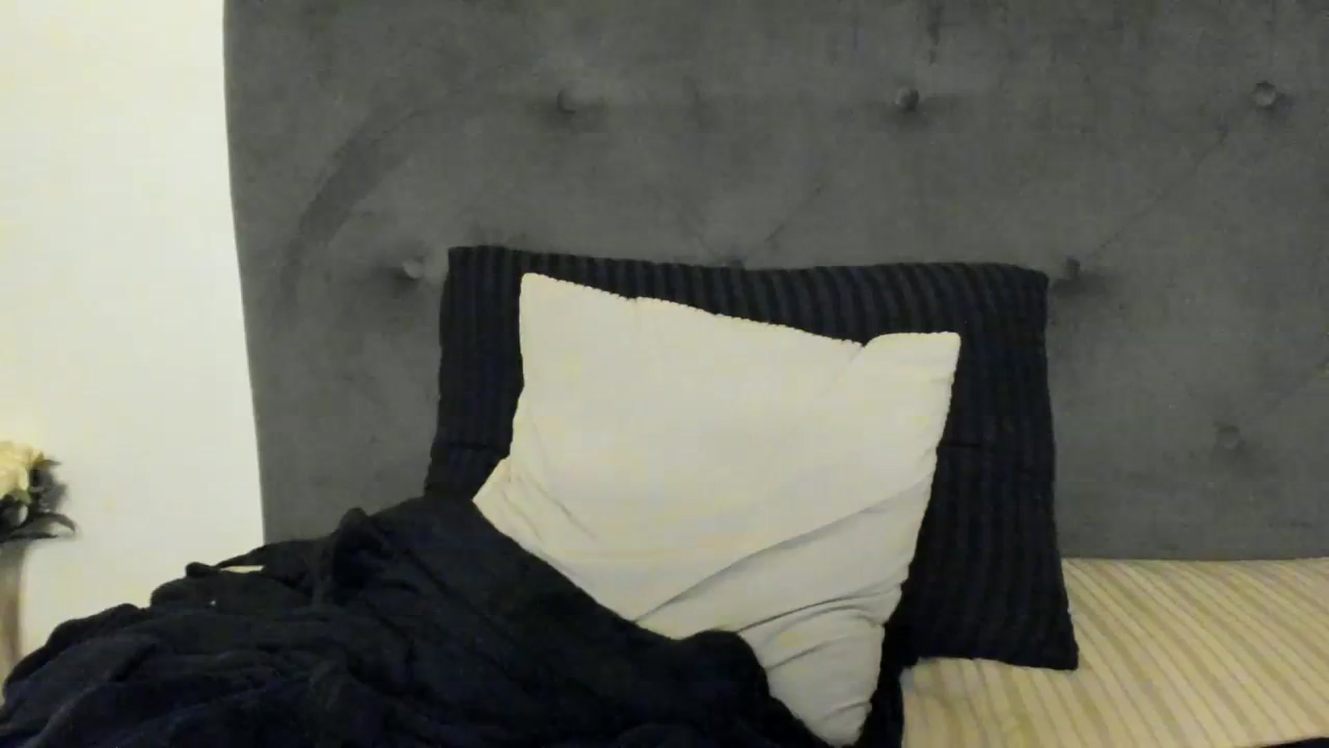 Gallery image thumbnail from SashaLopez's myfreecams stream on, 09/19/2023, 22:55 image 8 of 20