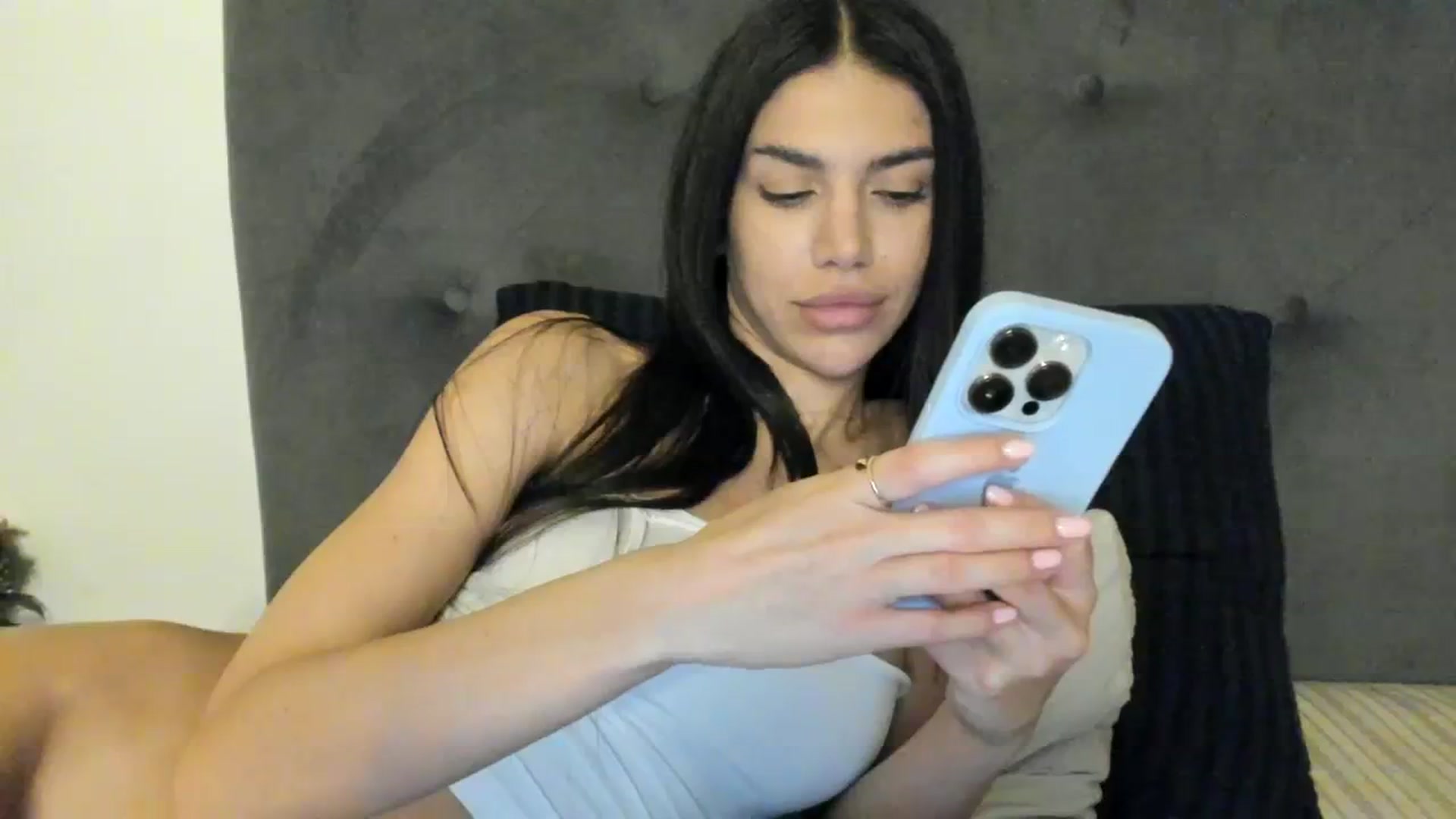 Gallery image thumbnail from SashaLopez's myfreecams stream on, 09/19/2023, 23:14 image 11 of 20