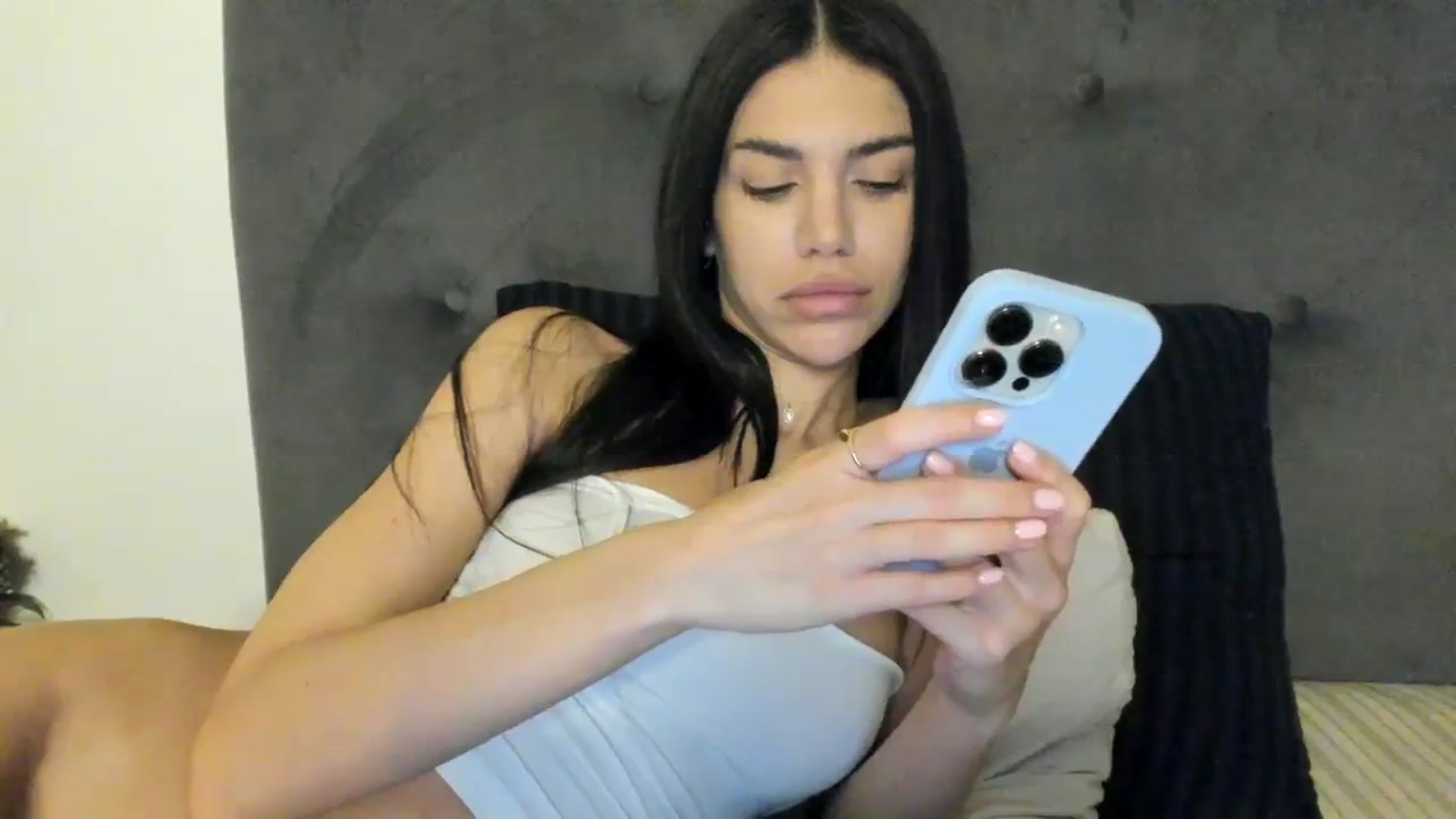 Gallery image thumbnail from SashaLopez's myfreecams stream on, 09/19/2023, 23:14 image 9 of 20